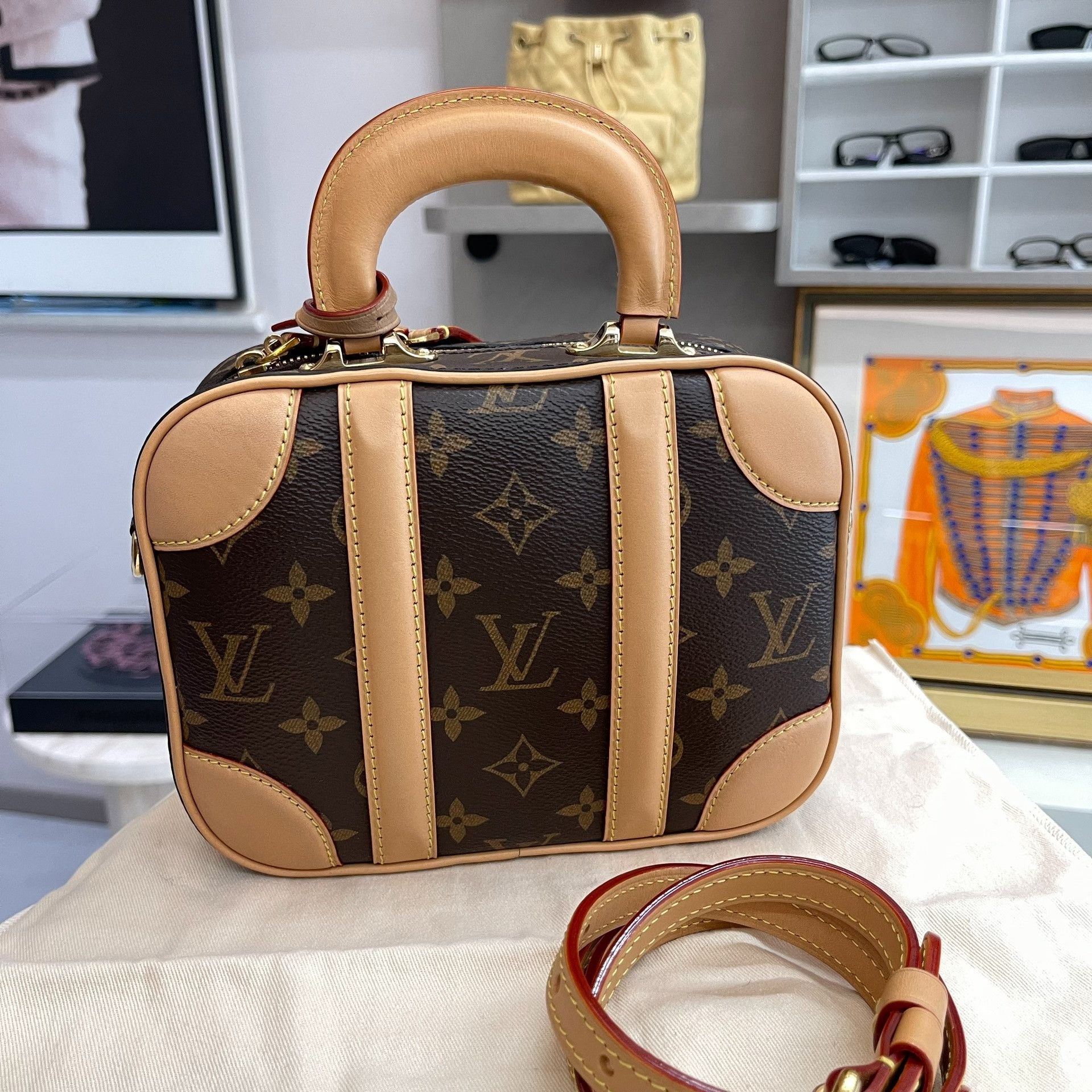 Louis Vuitton Pre-loved Bag Very good condition Size ONE SIZE - 4 Thumbnail
