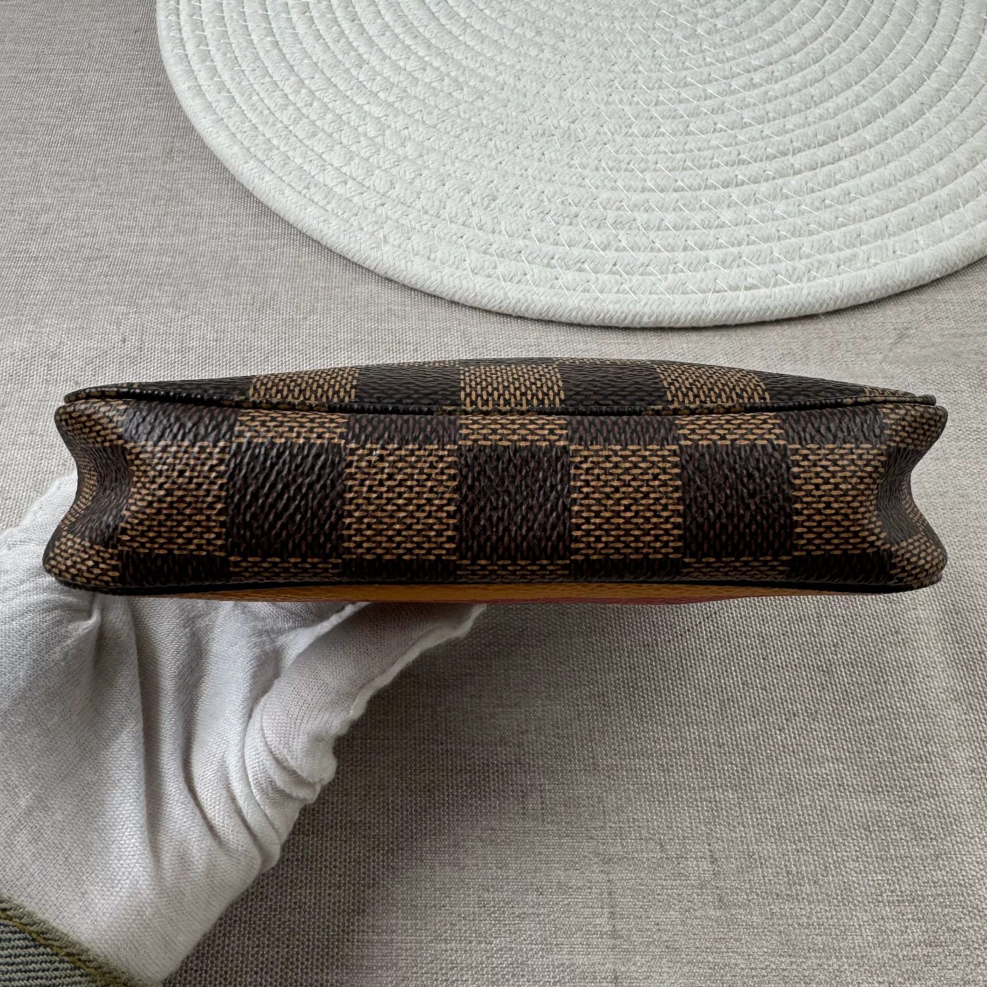 Louis Vuitton Pre-loved Bag Very good condition Size ONE SIZE - 5 Thumbnail