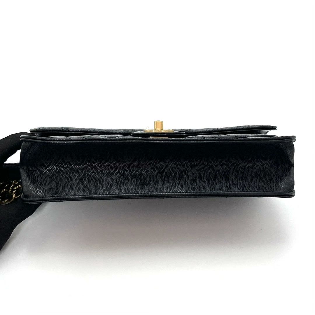Chanel Pre-loved Bag Very good condition Size ONE SIZE - 5 Thumbnail