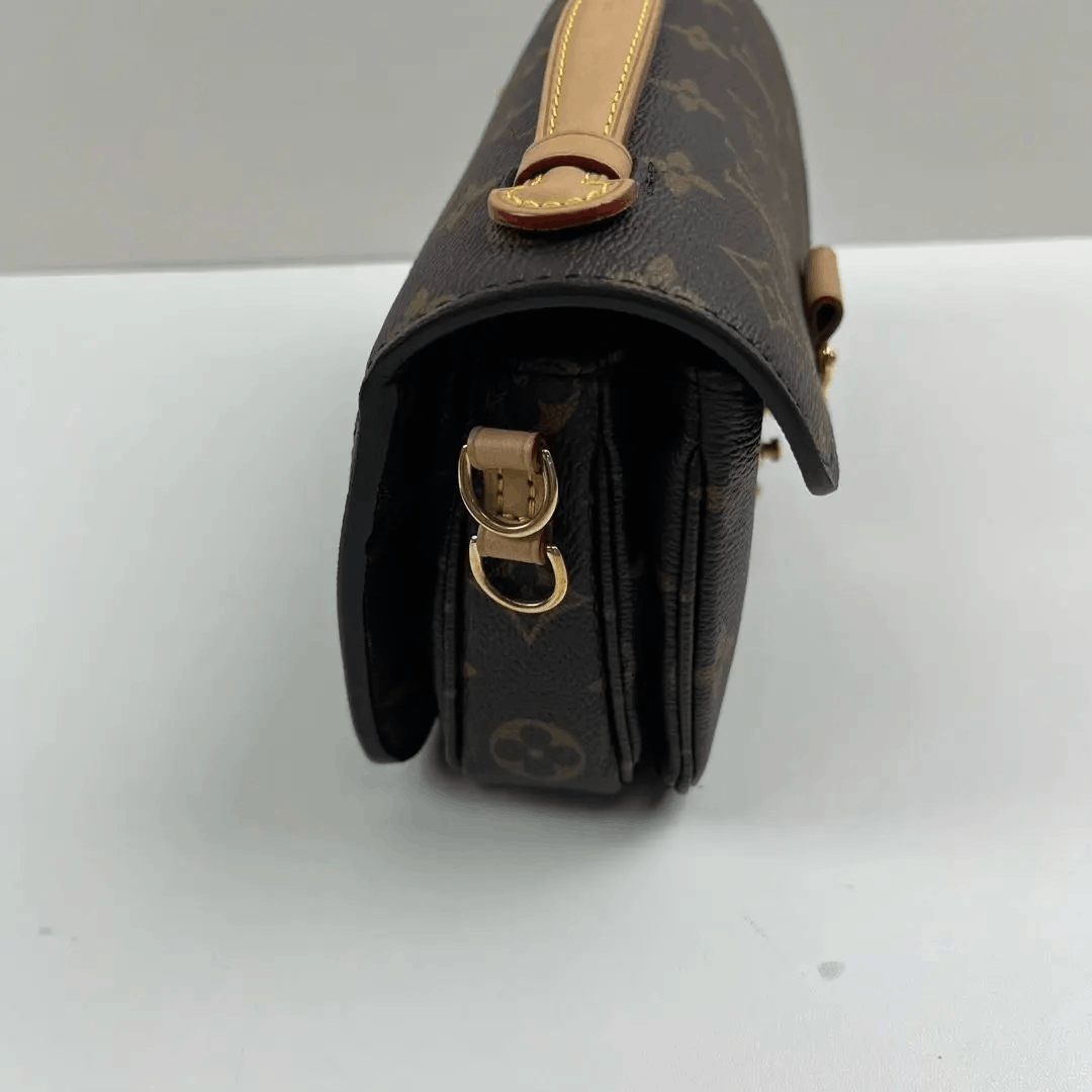 Louis Vuitton Pre-loved Bag Very good condition Size ONE SIZE - 7 Thumbnail