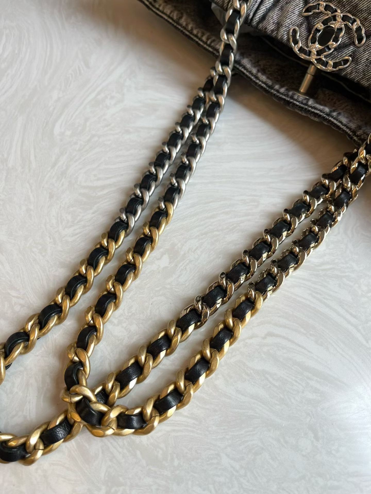 Chanel Pre-loved Bag Very good condition Size ONE SIZE - 8 Thumbnail