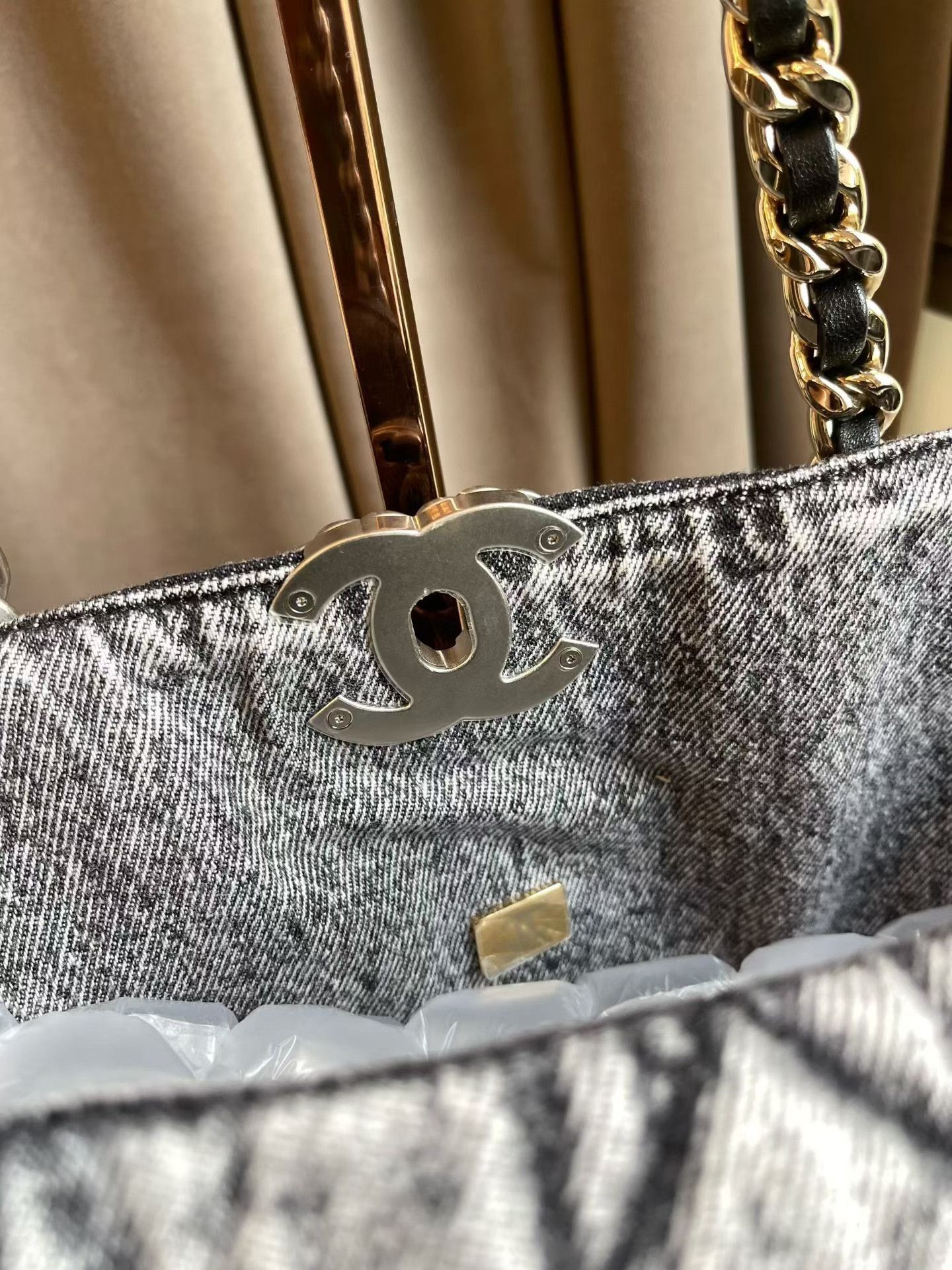 Chanel Pre-loved Bag Very good condition Size ONE SIZE - 6 Thumbnail