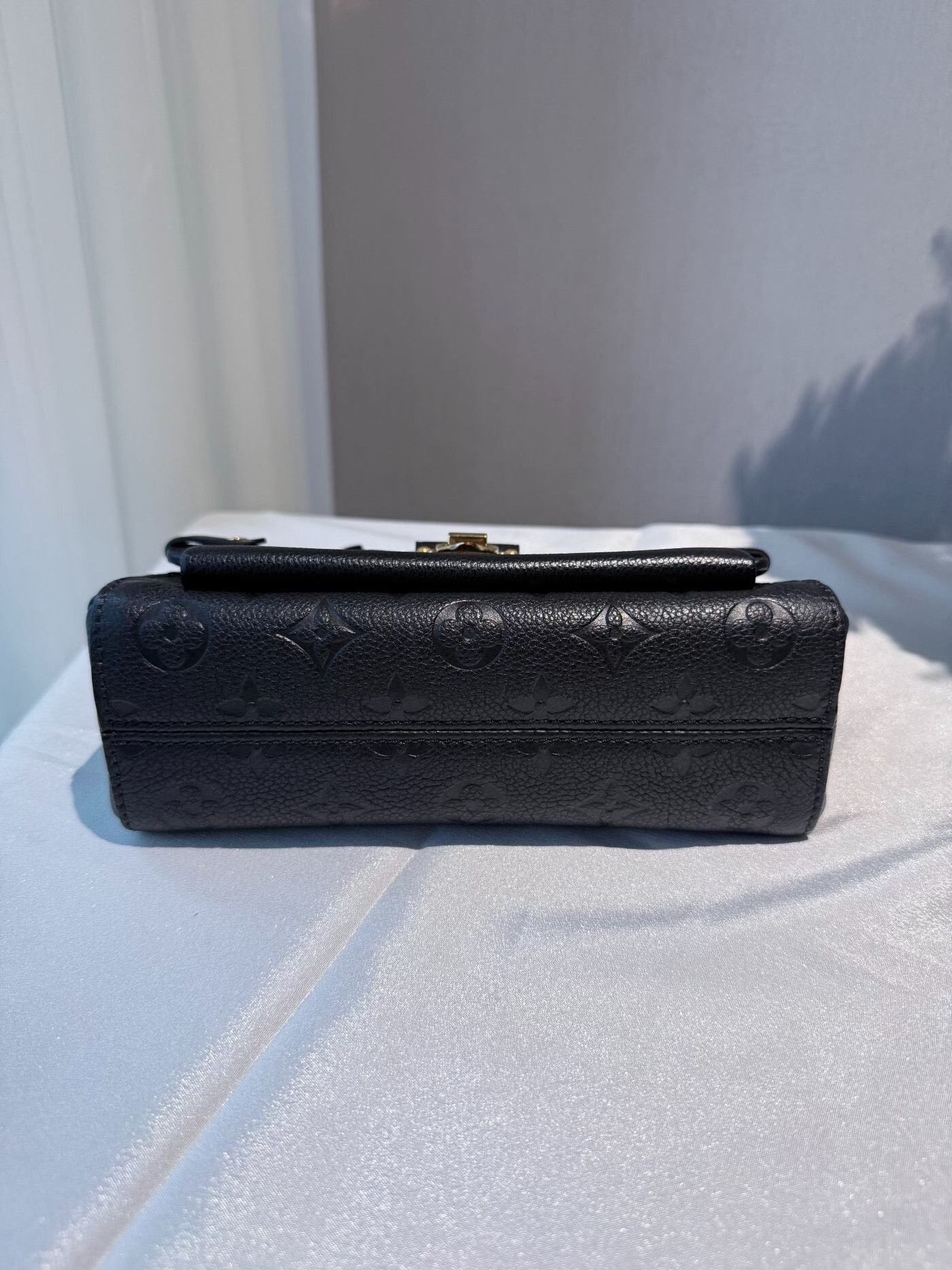 Louis Vuitton Pre-loved Bag Very good condition Size ONE SIZE - 4 Thumbnail