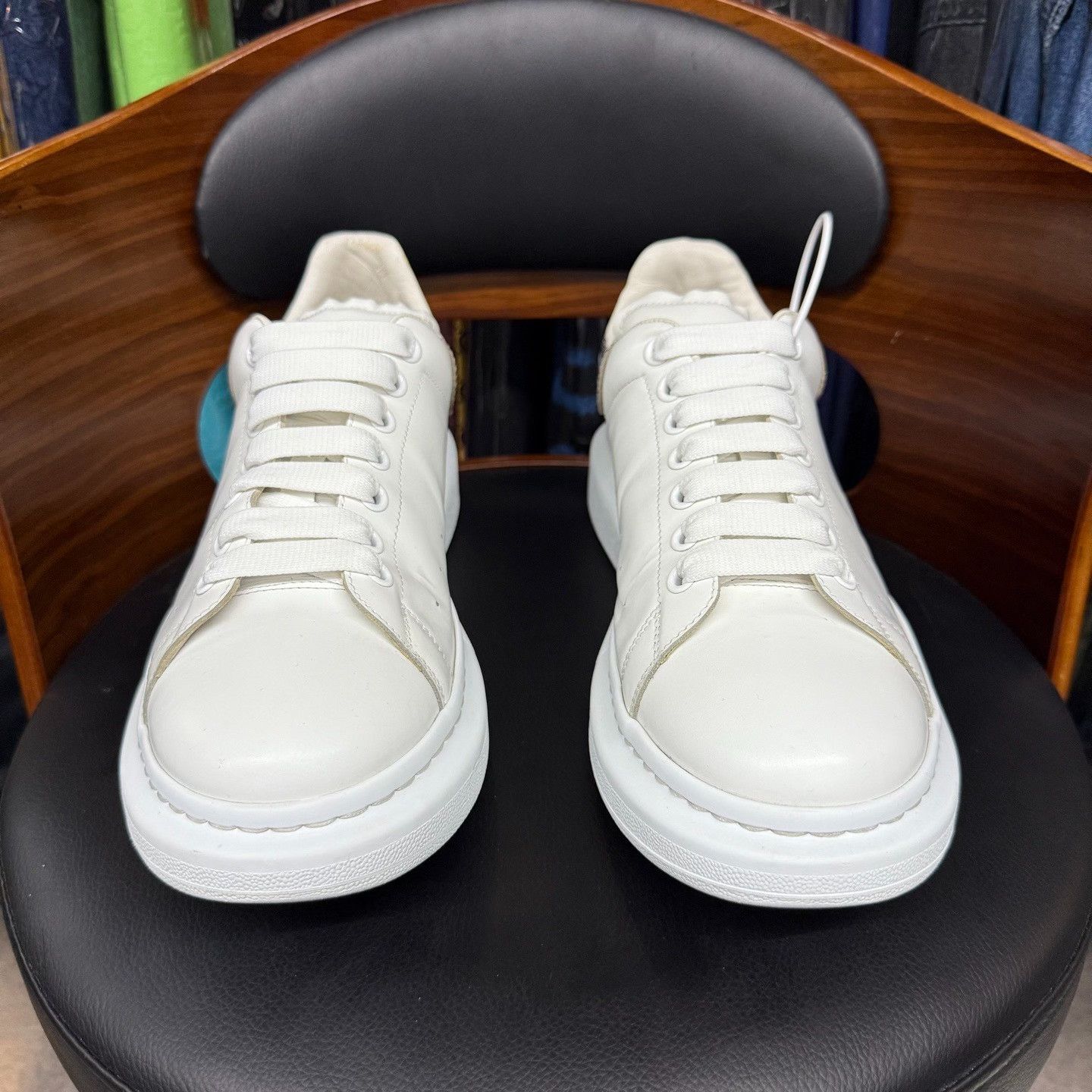 Alexander McQueen Alexander McQueen White Lowtop Sneakers 44 Men Size US 10.5 / EU 43-44 - 2 Thumbnail