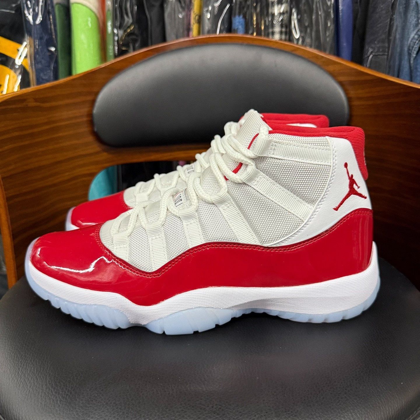 Nike Nike AJ11 Red Lowtop Sneakers 42.5 Men Size US 9.5 / EU 42-43 - 6 Thumbnail