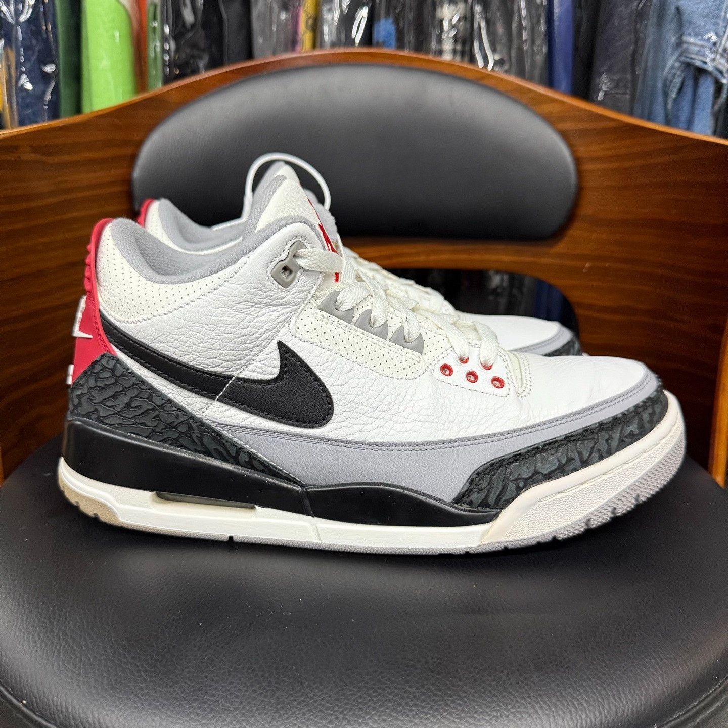 Nike Nike AJ3 Black Lowtop Sneakers 43 Men Size US 10 / EU 43 - 4 Thumbnail