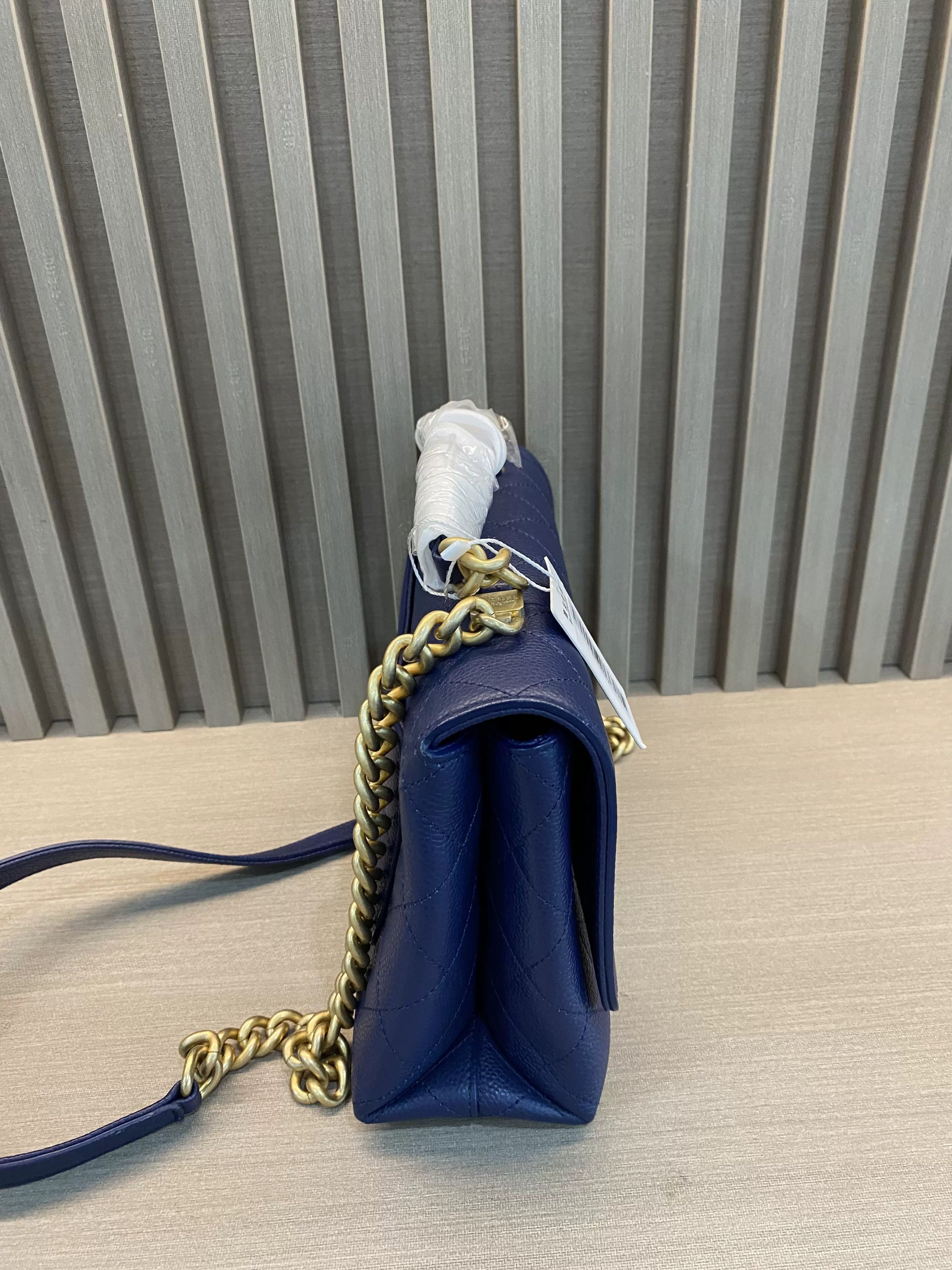 Chanel Pre-loved Bag Very good condition Size ONE SIZE - 3 Thumbnail