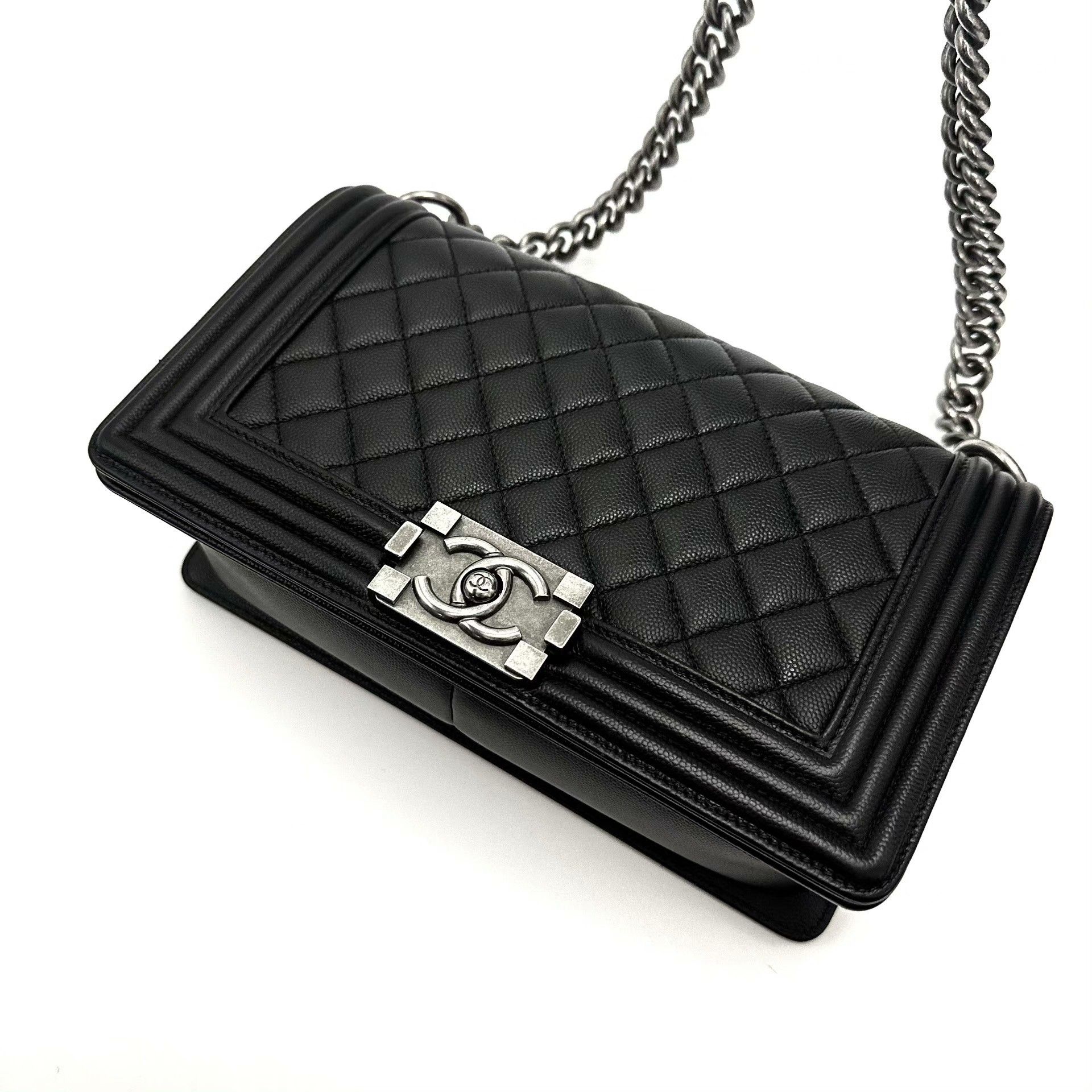 Chanel Pre-loved Bag Very good condition Size ONE SIZE - 6 Thumbnail