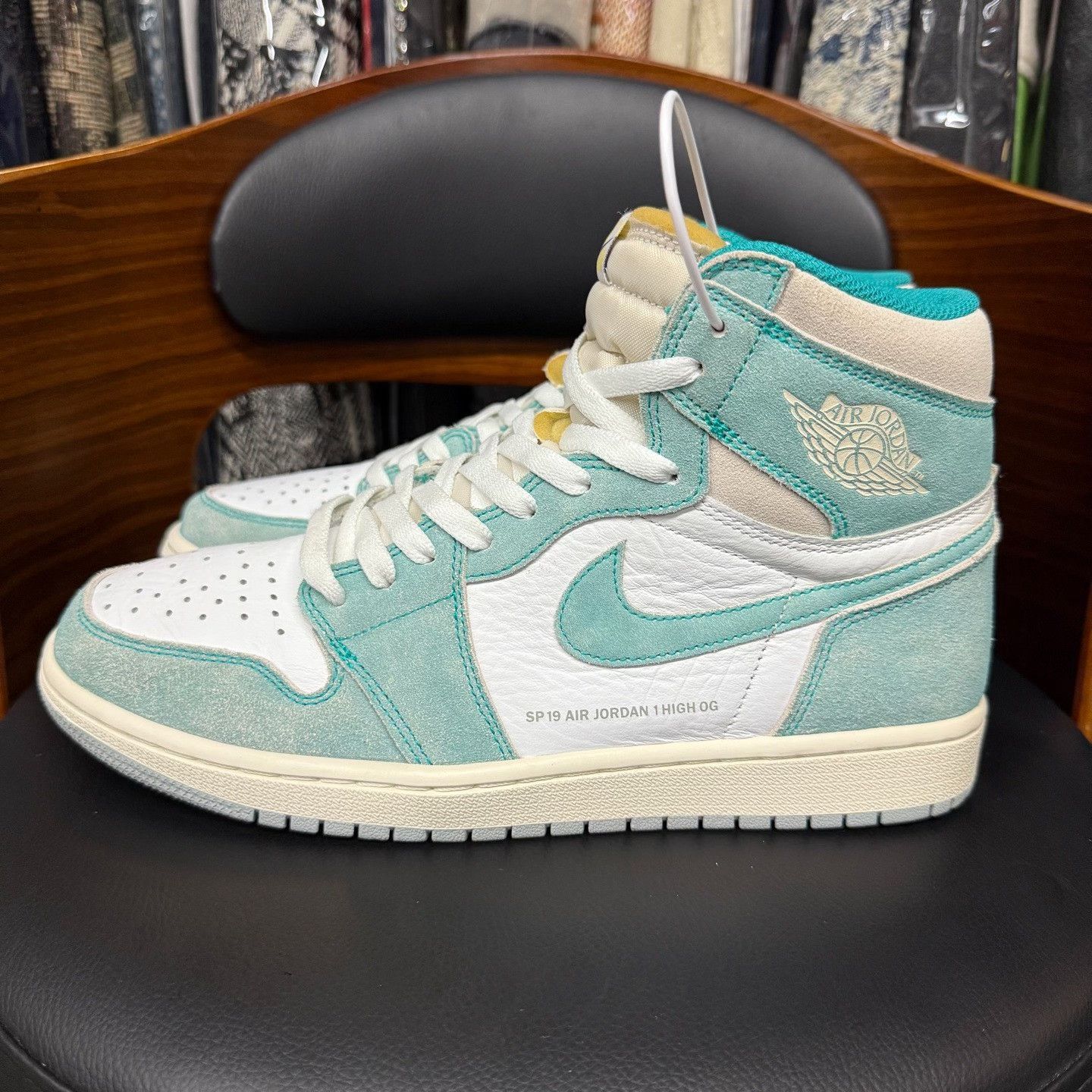 Nike Nike AJ1 Green Lowtop Sneakers 44 Men Size US 10.5 / EU 43-44 - 6 Thumbnail