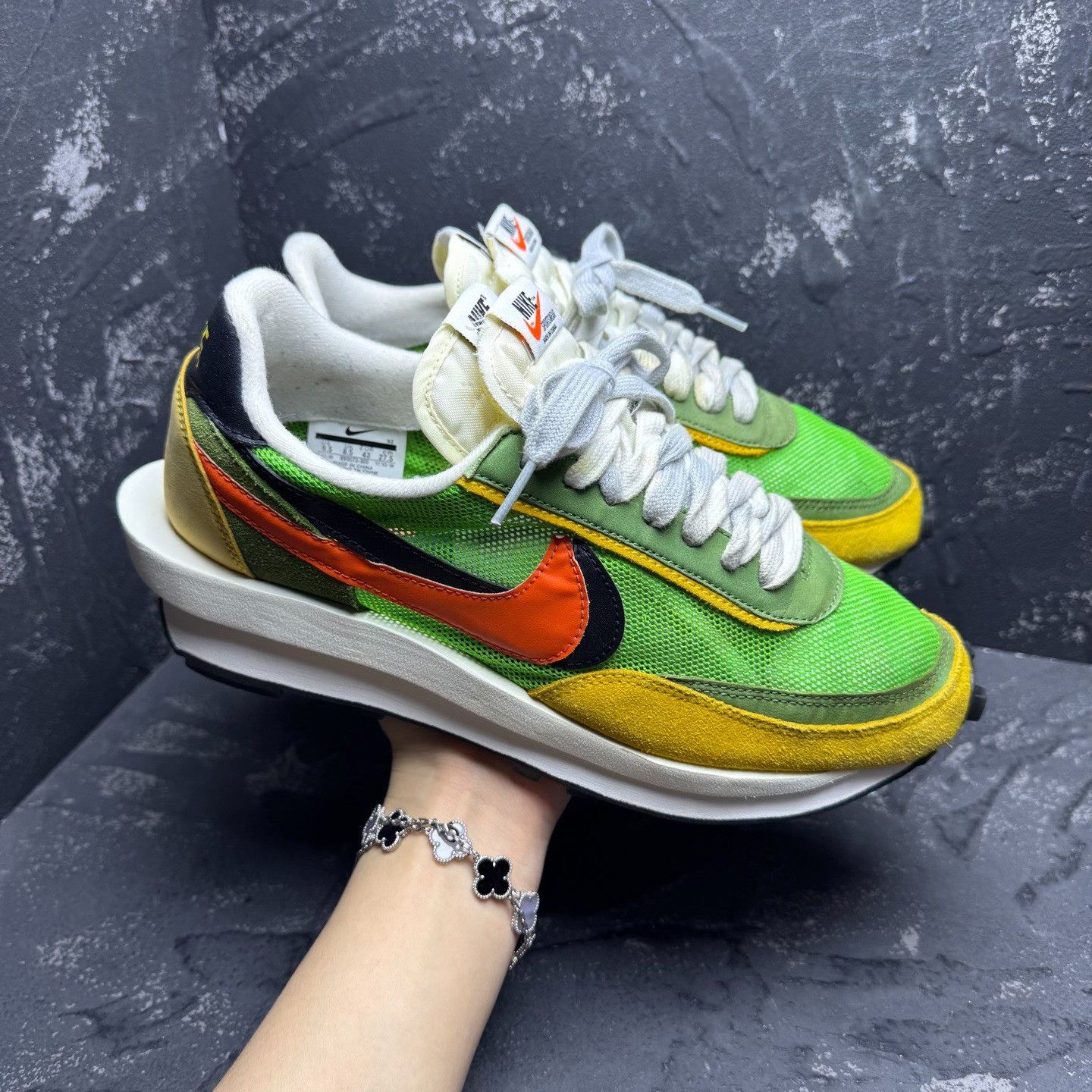 Nike Nike SACAI Yellow Lowtop Sneakers 43 Men Size US 10 / EU 43 - 7 Thumbnail
