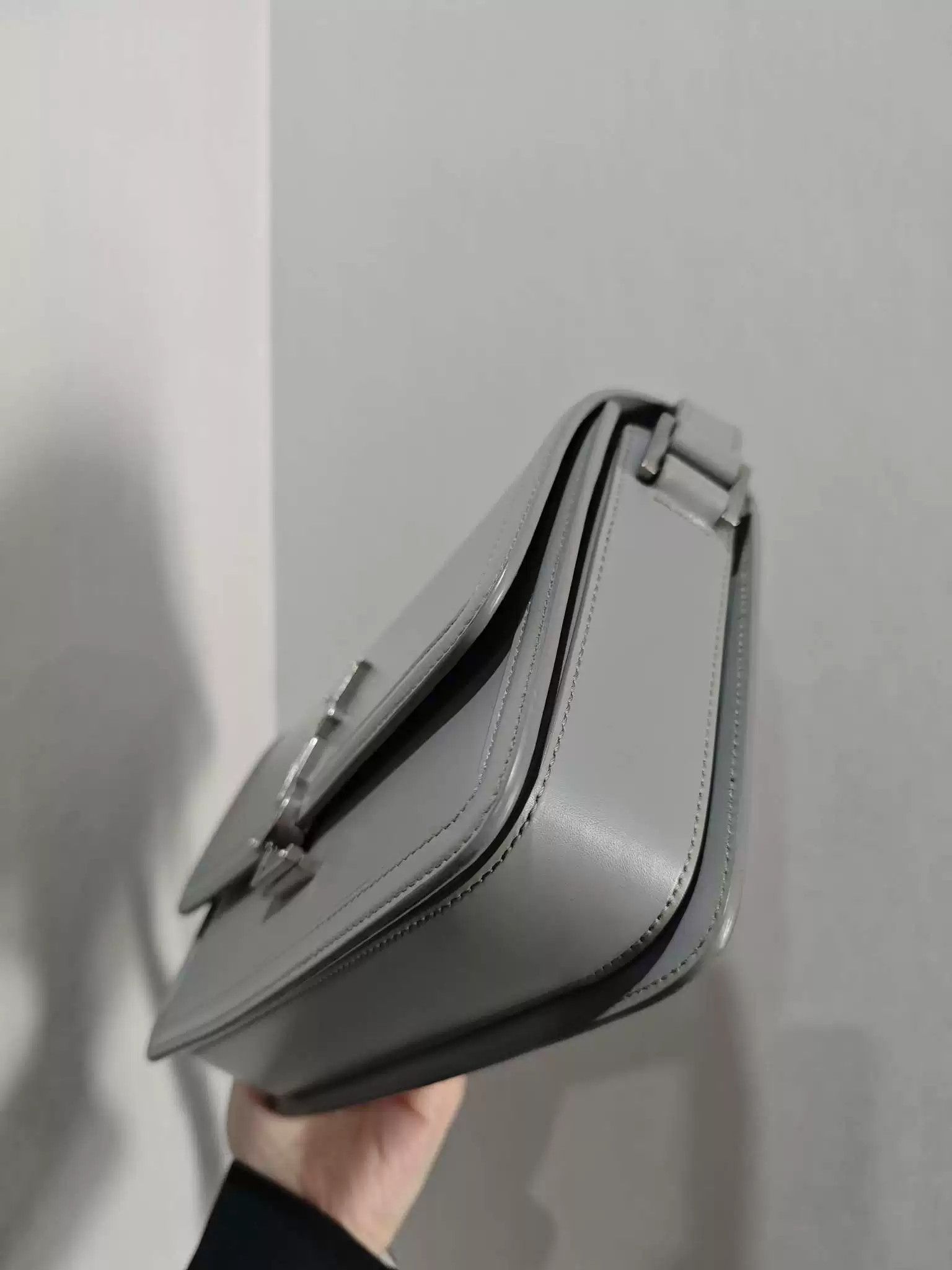 Saint Laurent Paris Pre-loved Bag Very good condition Size ONE SIZE - 5 Thumbnail