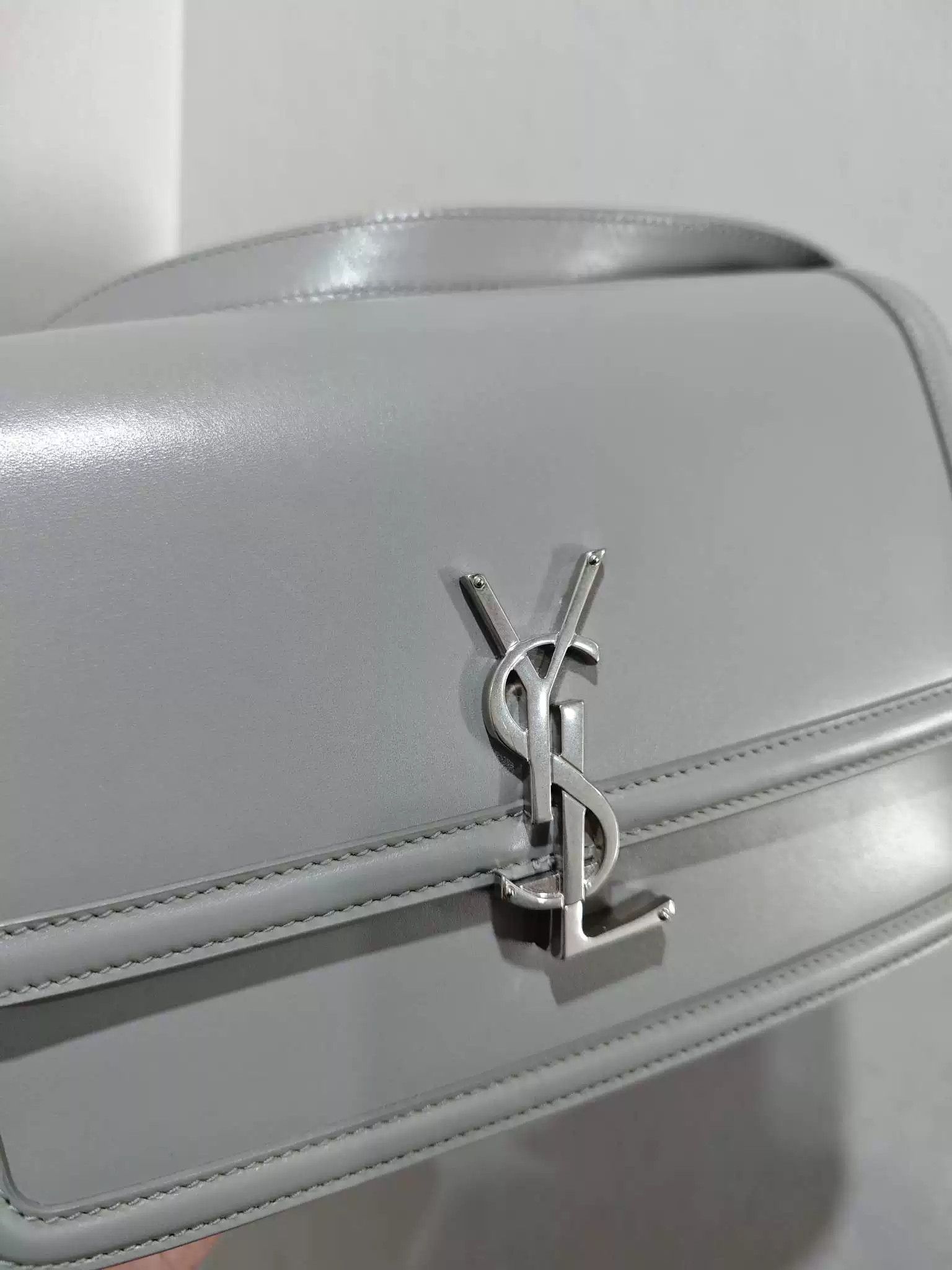 Saint Laurent Paris Pre-loved Bag Very good condition Size ONE SIZE - 3 Thumbnail