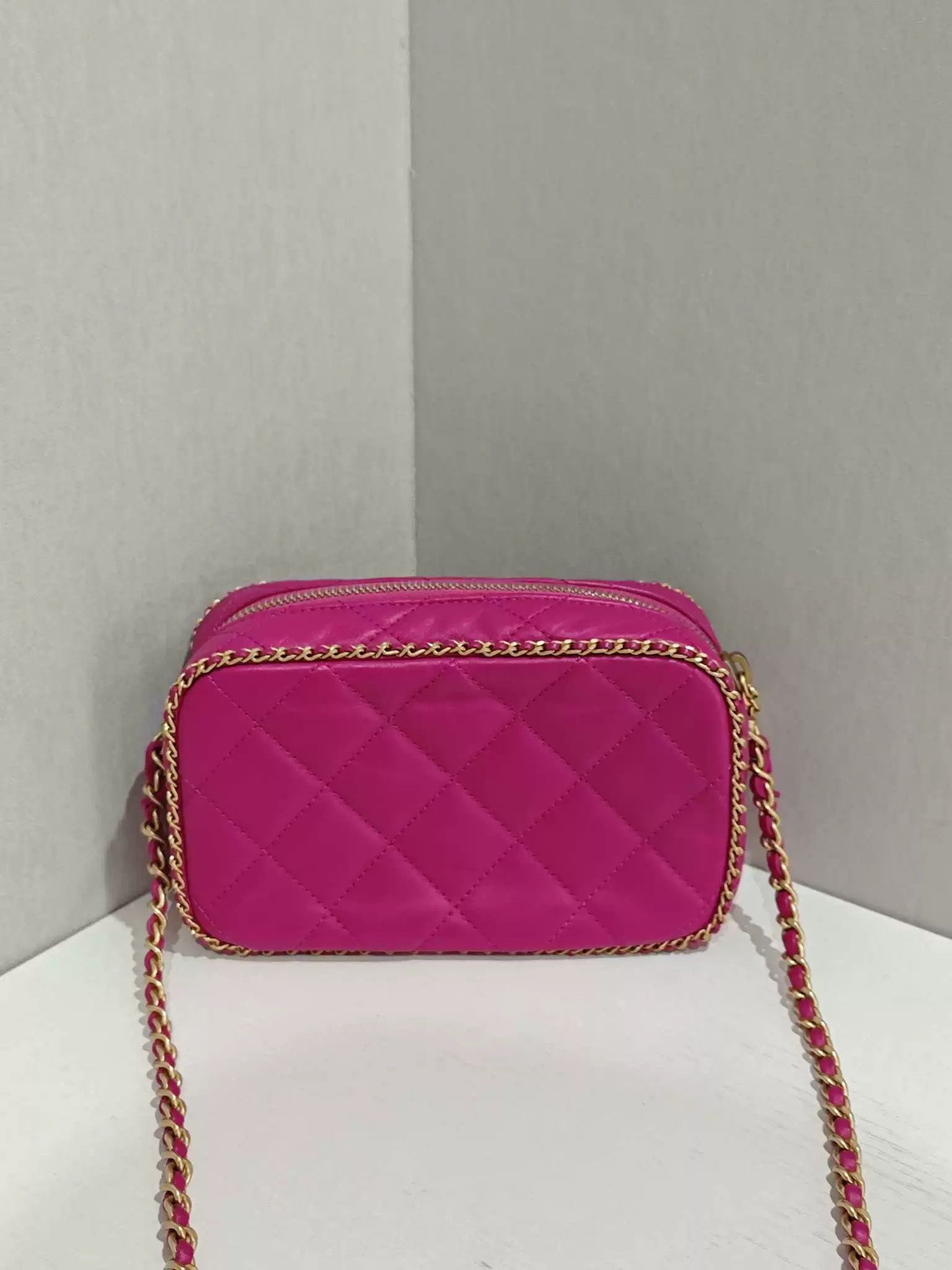 Chanel Pre-loved Bag Very good condition Size ONE SIZE - 2 Thumbnail