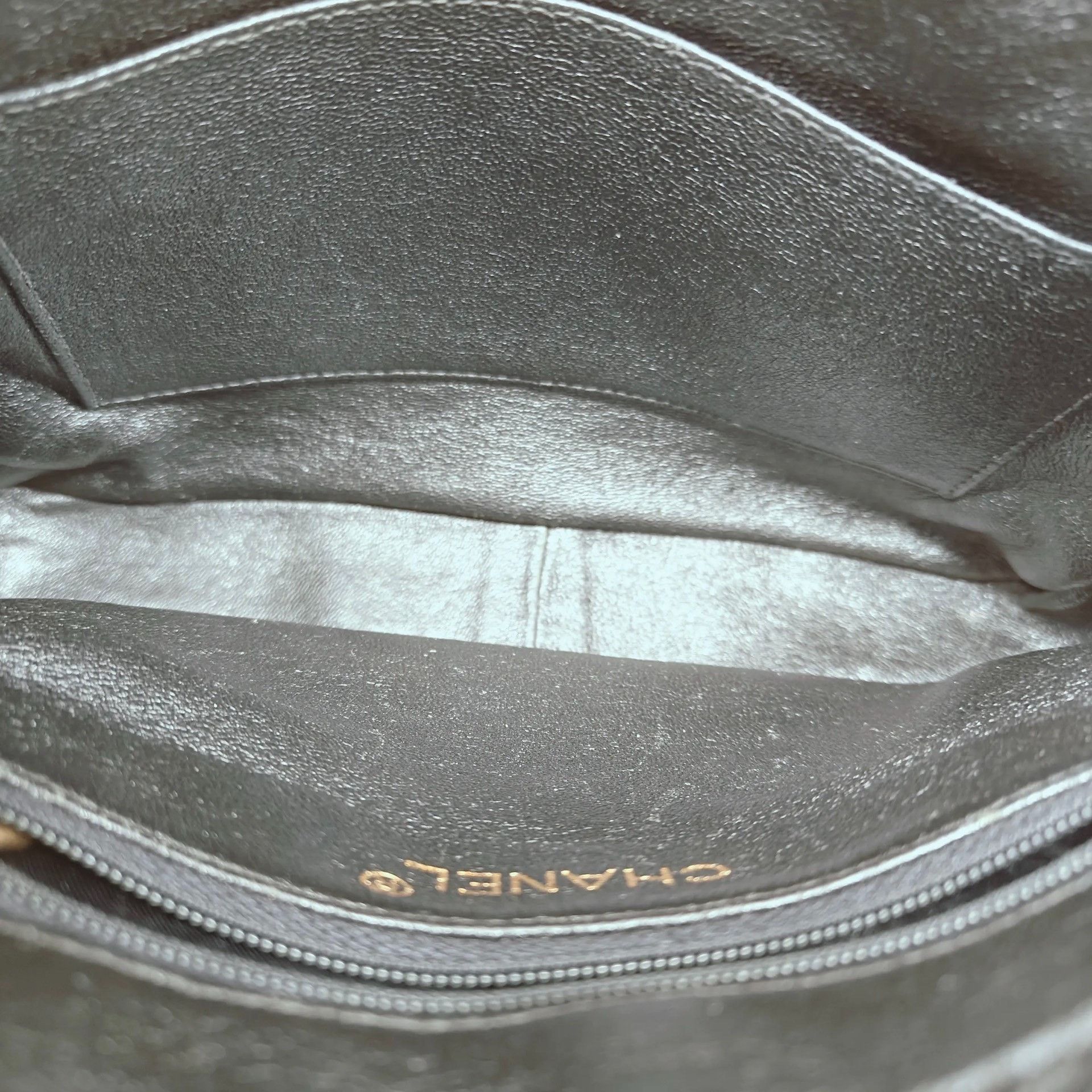 Chanel Pre-loved Bag Very good condition Size ONE SIZE - 9 Thumbnail