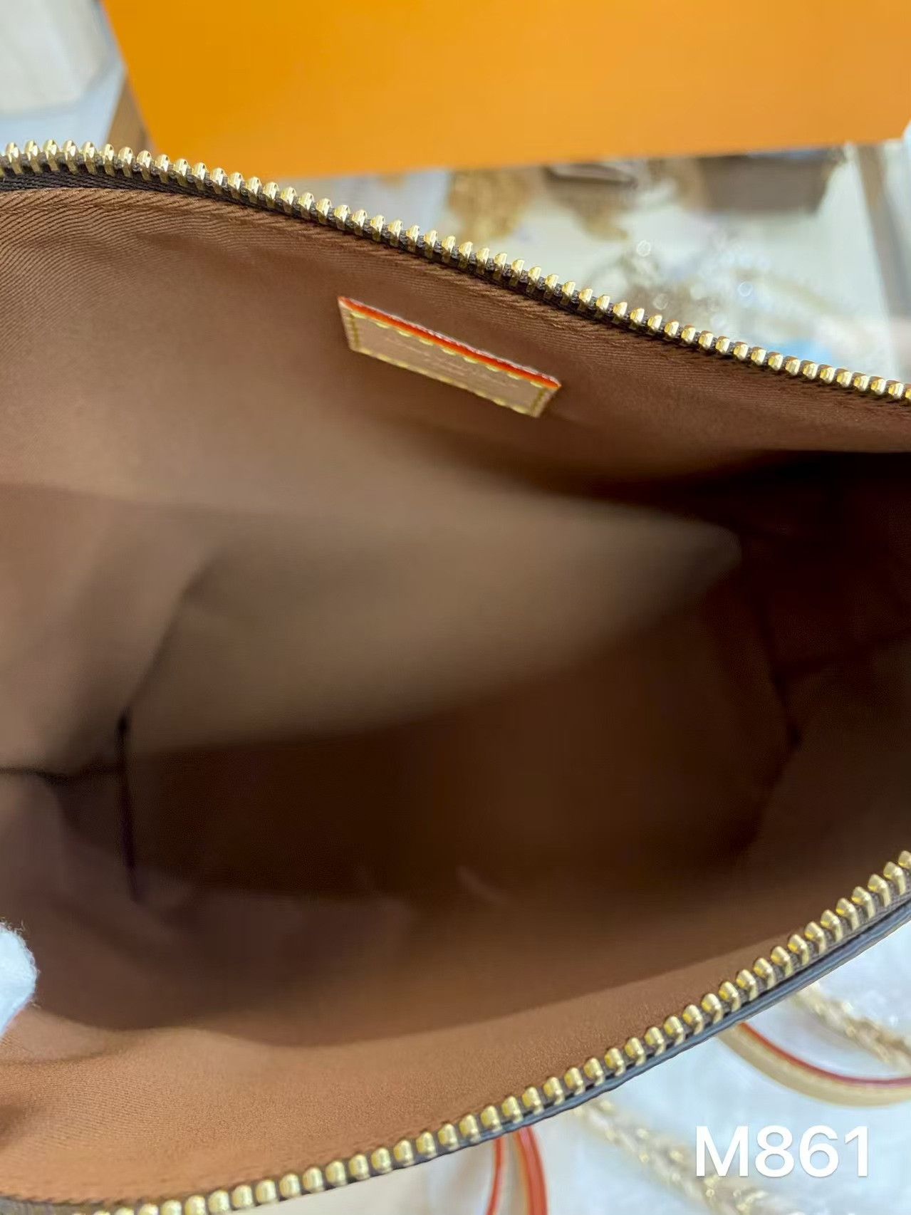 Louis Vuitton Pre-loved Bag Brand new condition Size ONE SIZE - 9 Thumbnail