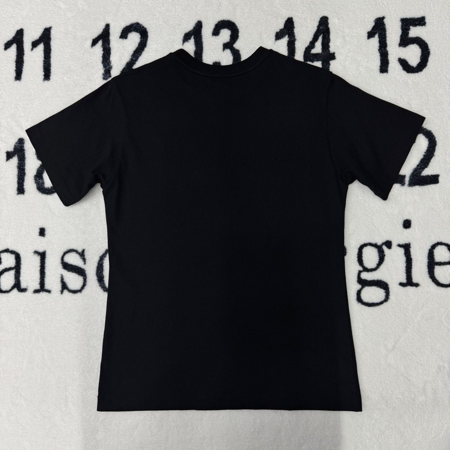 Louis Vuitton Louis Vuitton Metallic Printed Black T-Shirt S Women Size S / US 4 / IT 40 - 2 Thumbnail