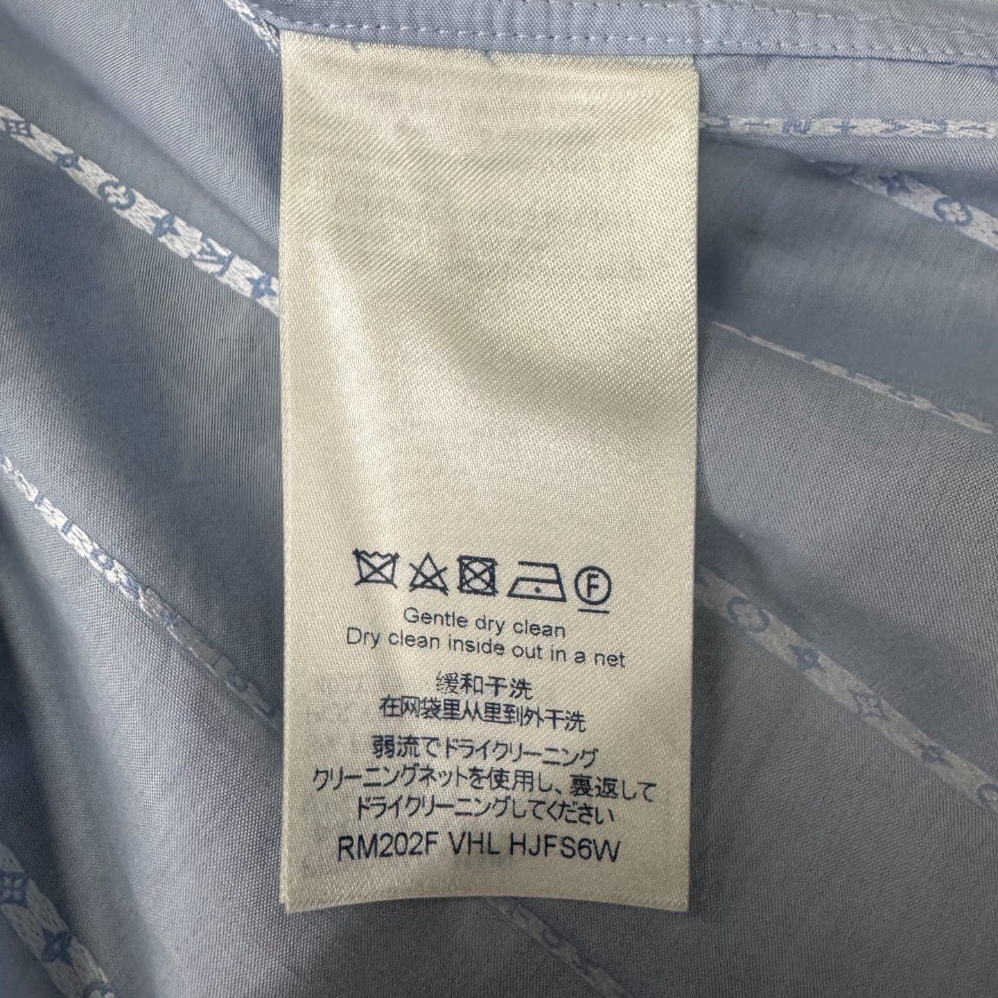 Louis Vuitton Louis Vuitton Striped Blue Shirt 40 Men Size US M / EU 48-50 / 2 - 4 Thumbnail
