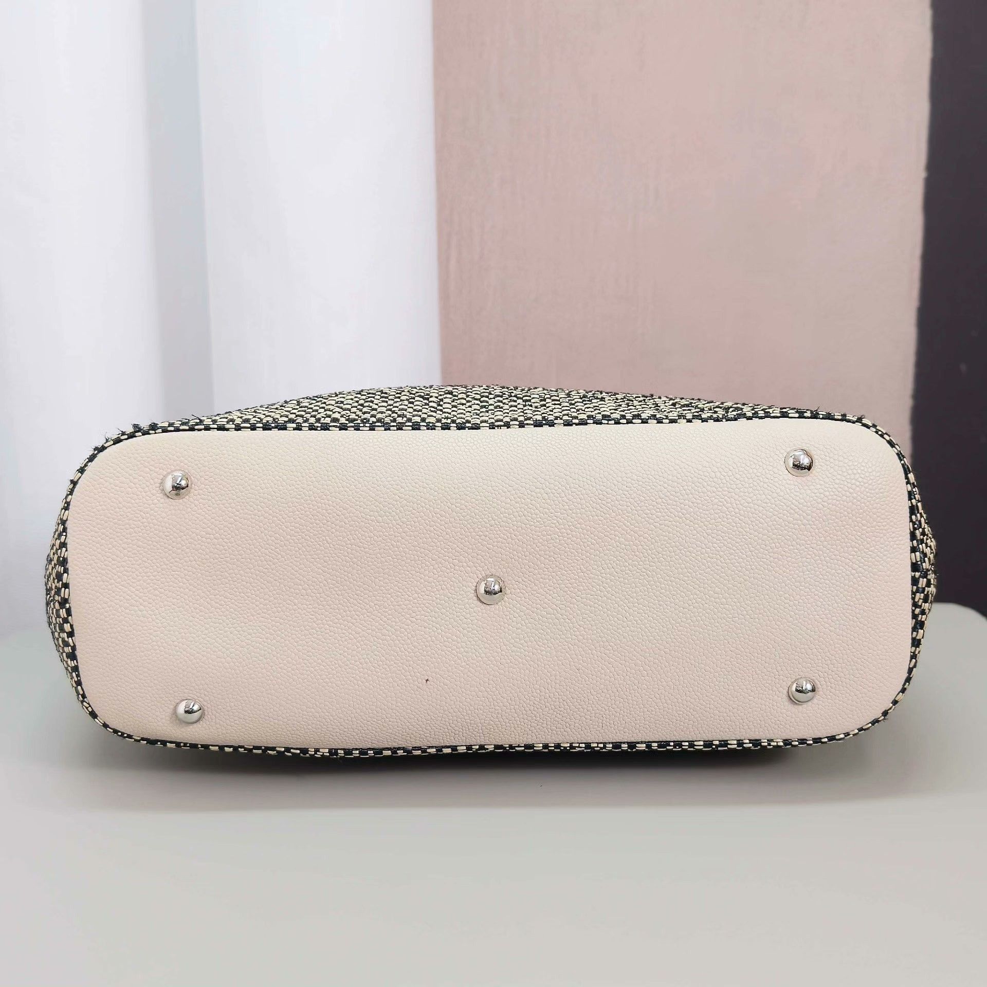 Chanel Pre-loved Bag Very good condition Size ONE SIZE - 5 Thumbnail