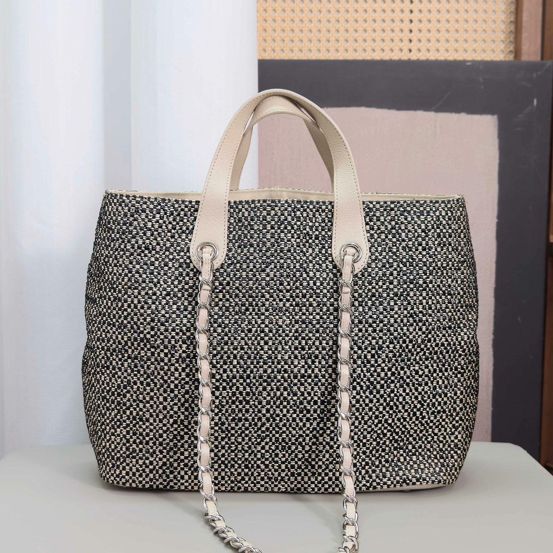 Chanel Pre-loved Bag Very good condition Size ONE SIZE - 2 Thumbnail