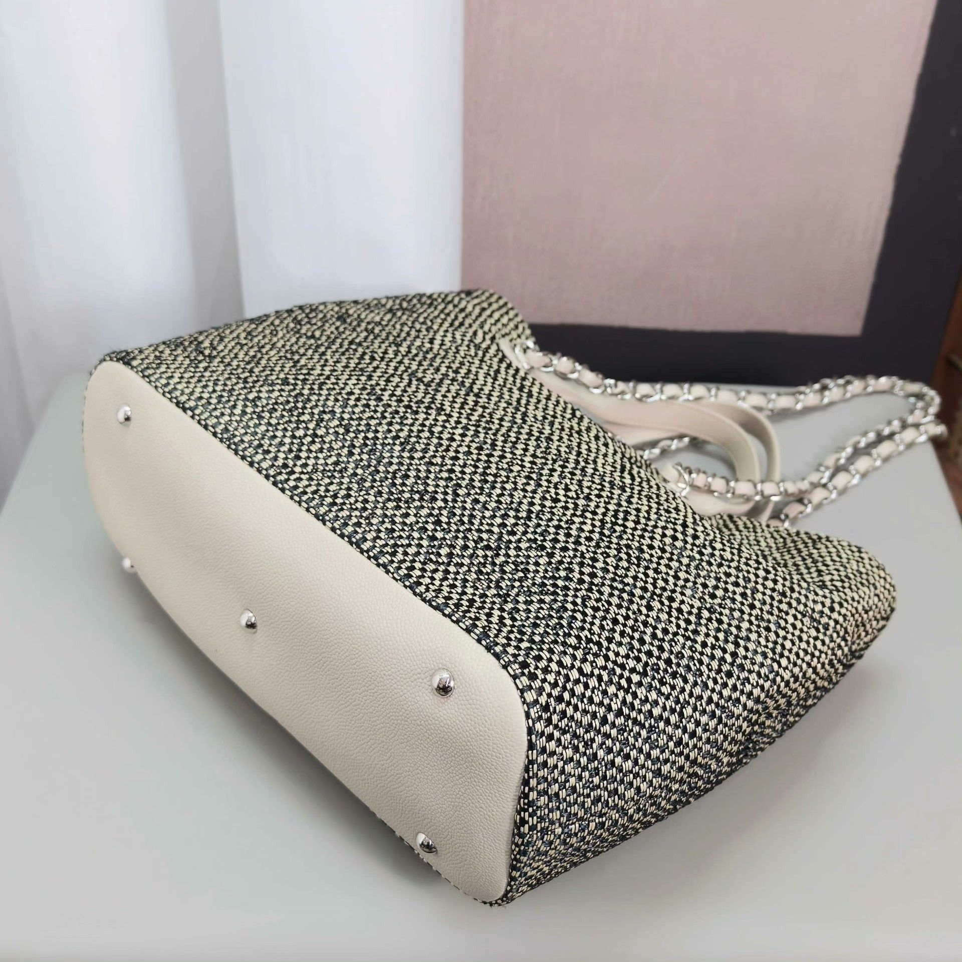 Chanel Pre-loved Bag Very good condition Size ONE SIZE - 4 Thumbnail