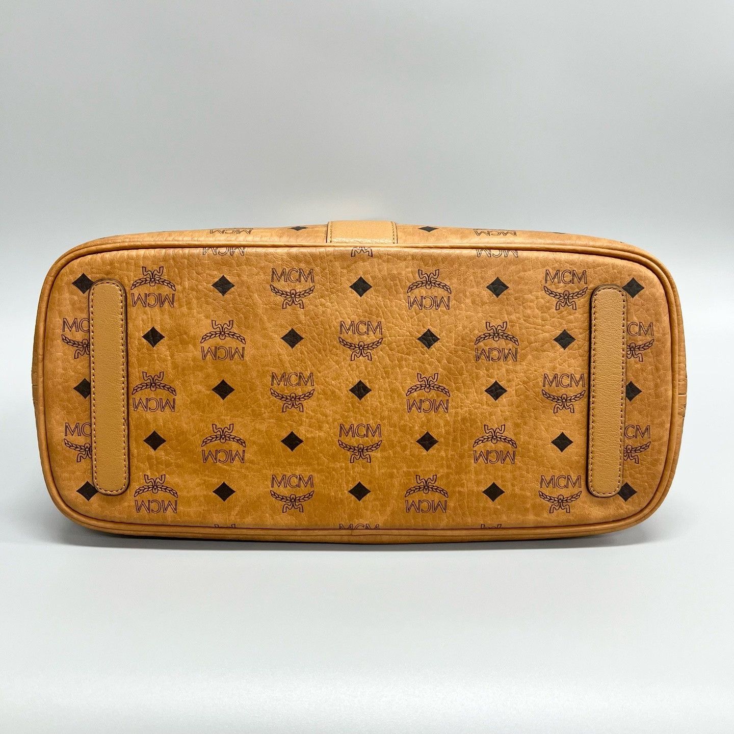 MCM Pre-loved Bag Very good condition Size ONE SIZE - 3 Thumbnail