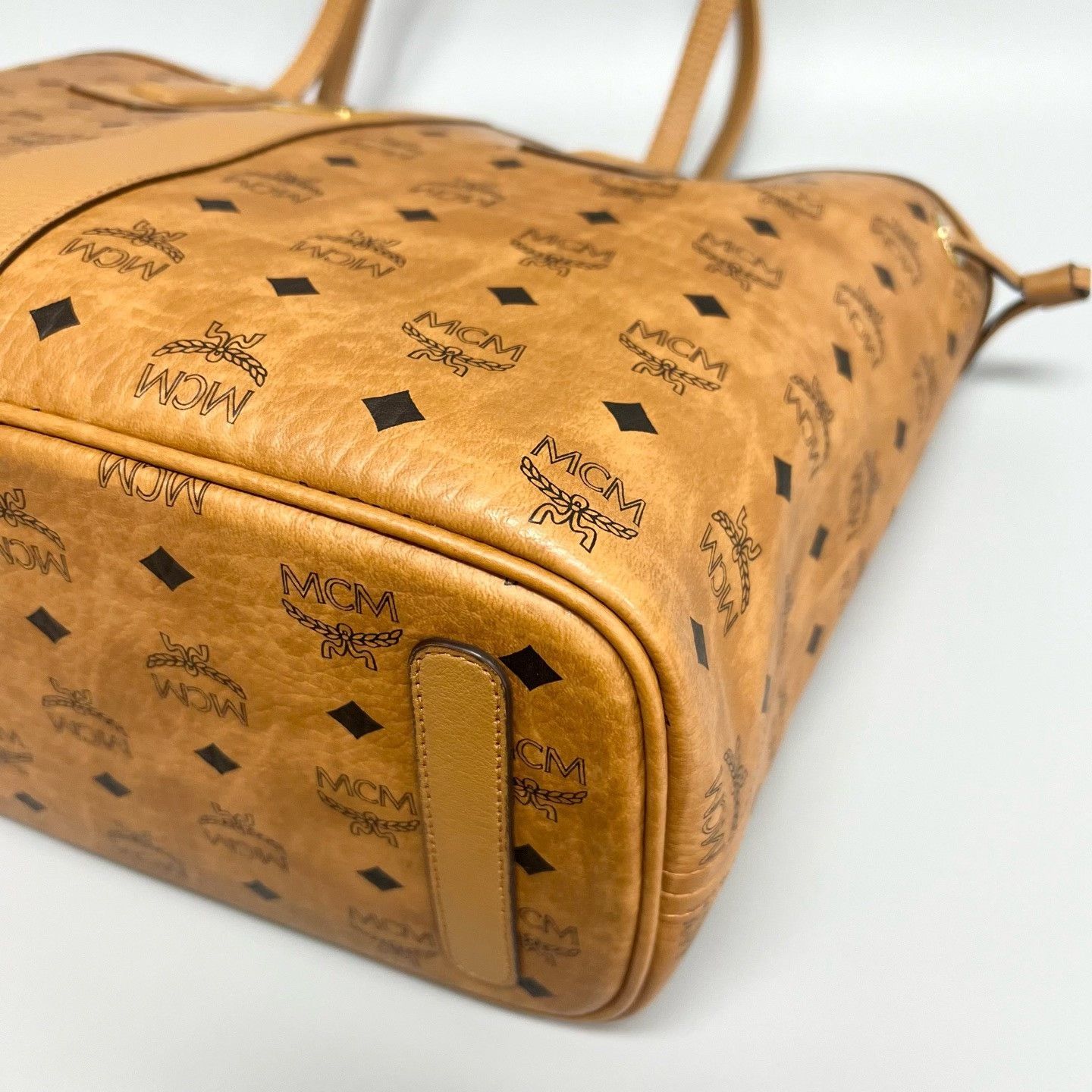 MCM Pre-loved Bag Very good condition Size ONE SIZE - 4 Thumbnail