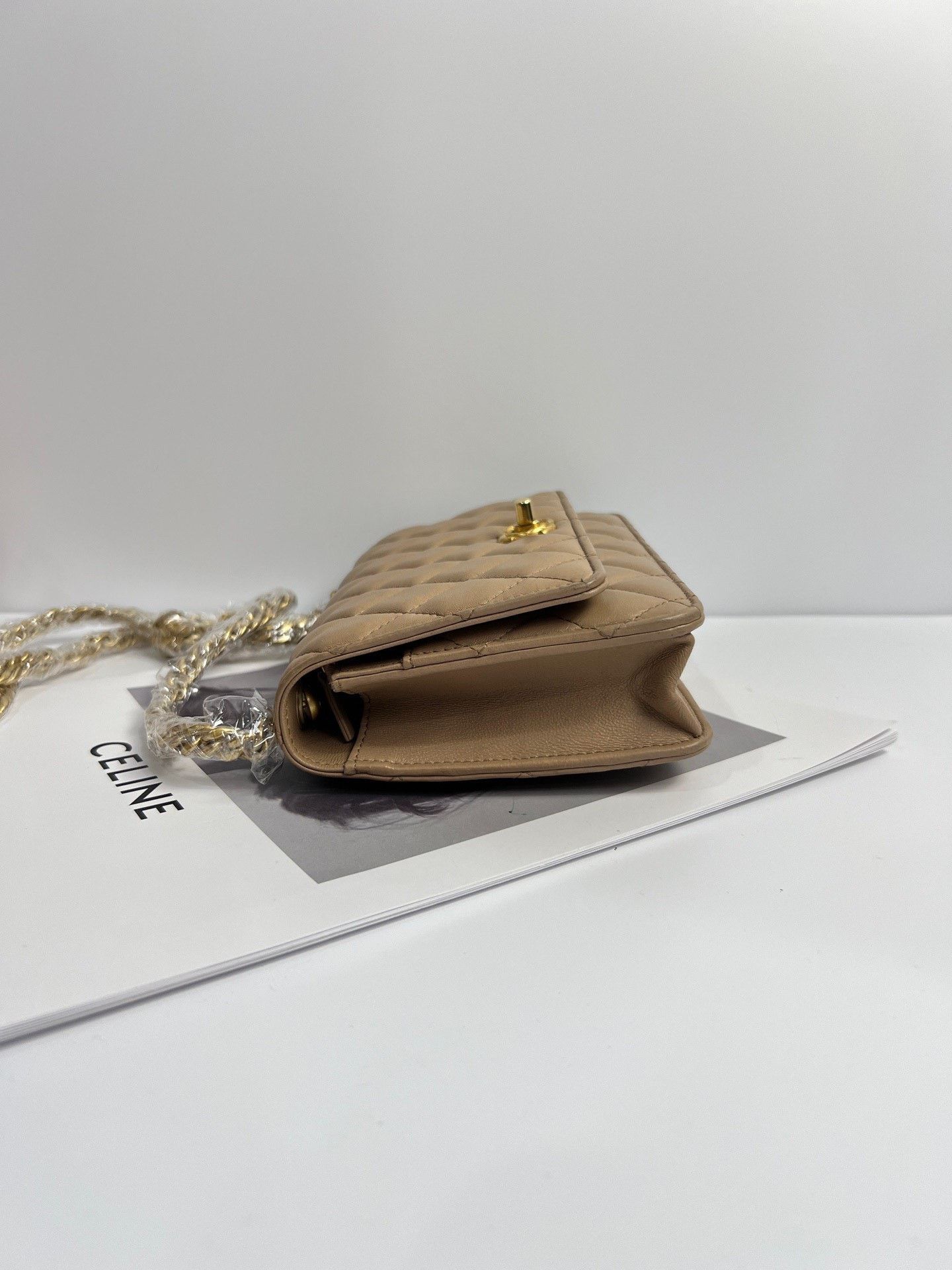 Chanel Pre-loved Bag Very good condition Size ONE SIZE - 4 Thumbnail