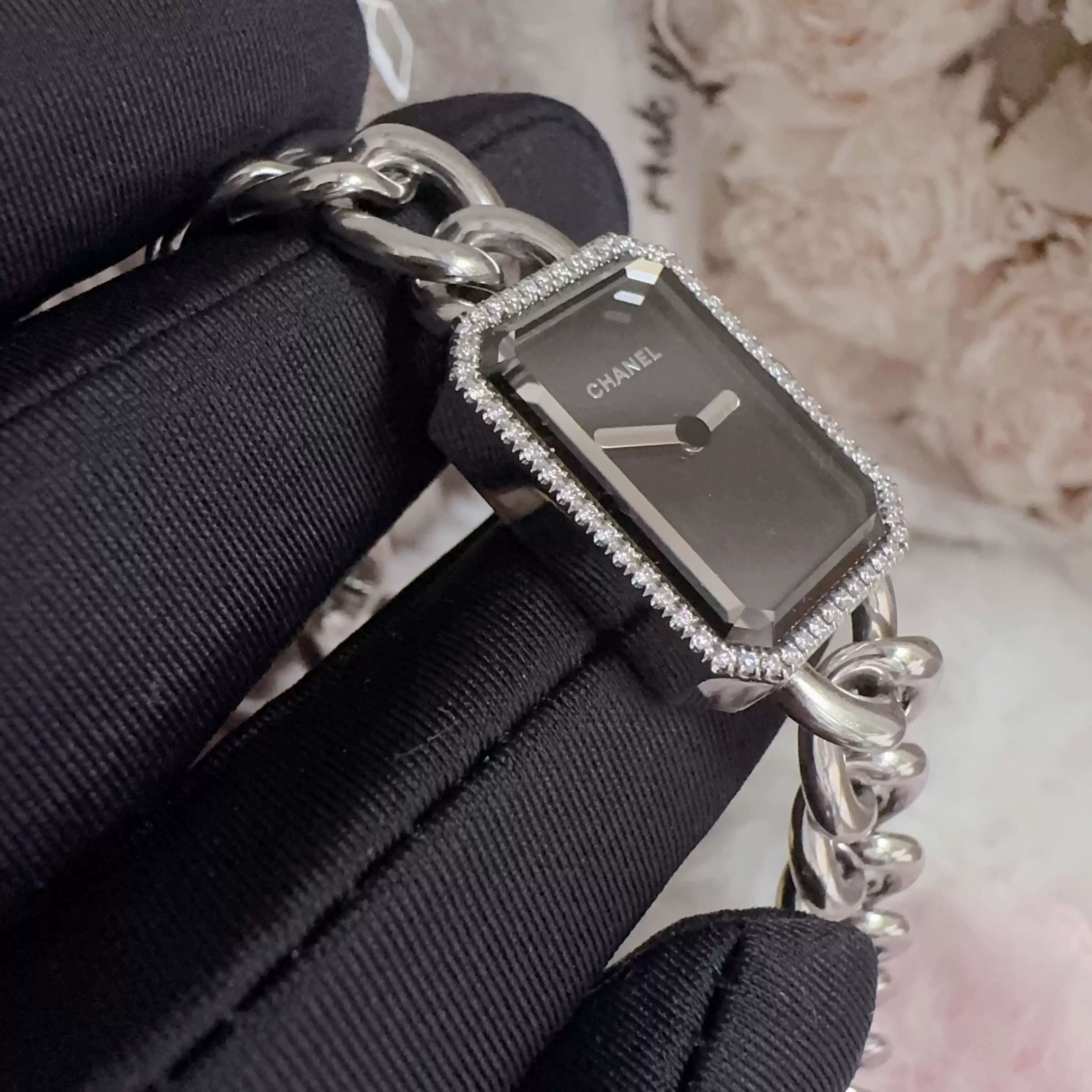 Chanel Pre-loved Bag Very good condition Size ONE SIZE - 4 Thumbnail