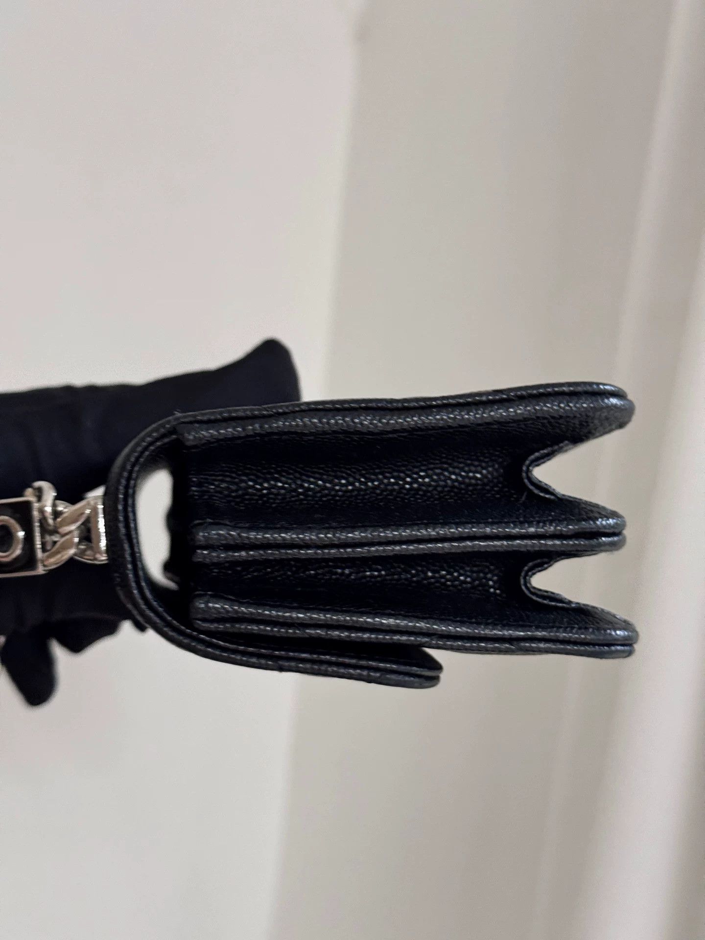 Chanel Pre-loved Bag Very good condition Size ONE SIZE - 8 Thumbnail