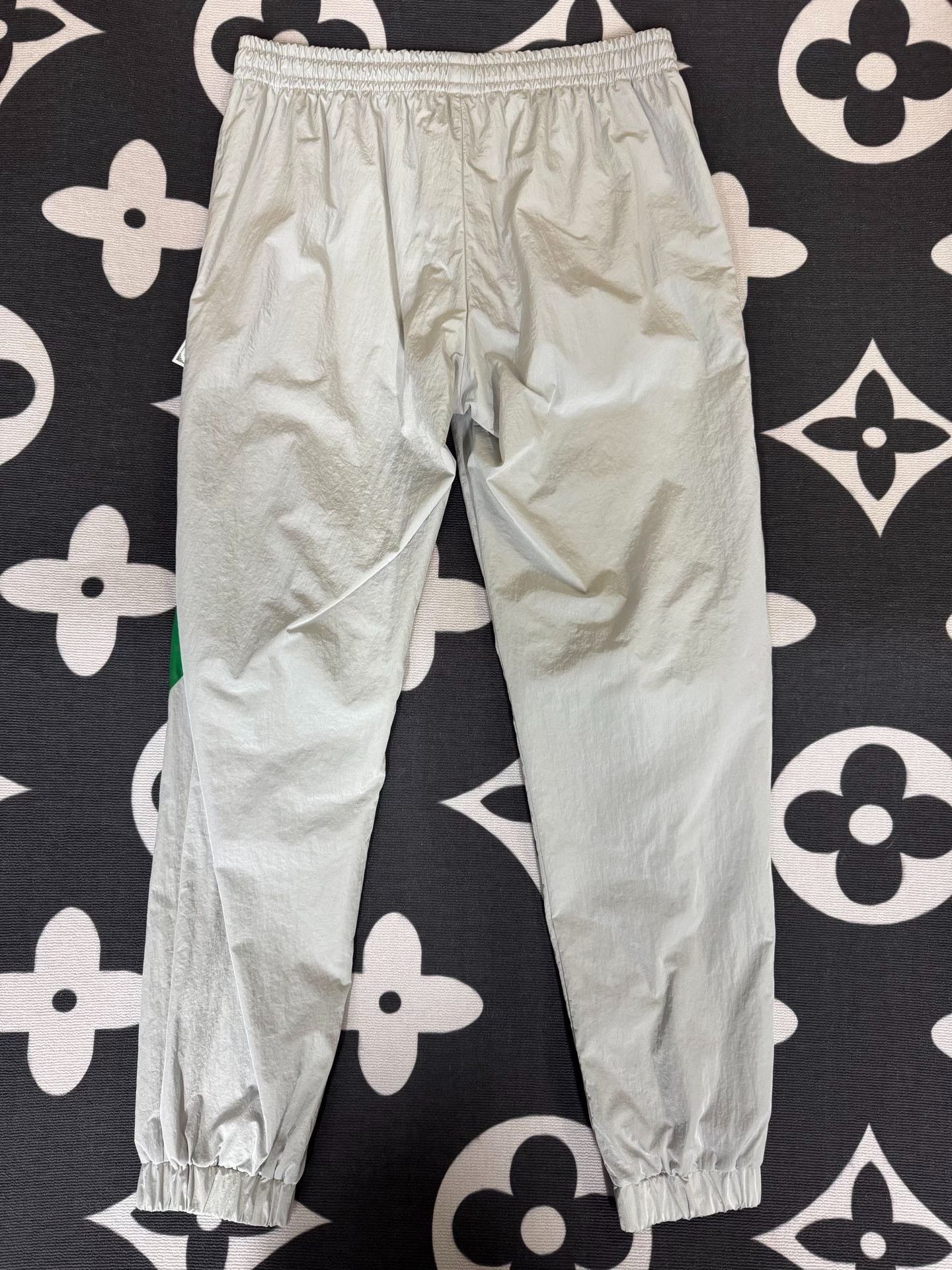 Gucci Gucci Reflective Printed Red Casual Pants M Men Size US 32 / EU 48 - 2 Thumbnail