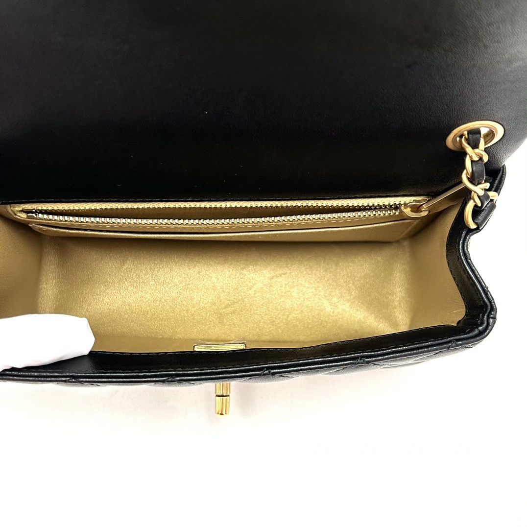 Chanel Pre-loved Bag Very good condition Size ONE SIZE - 6 Thumbnail