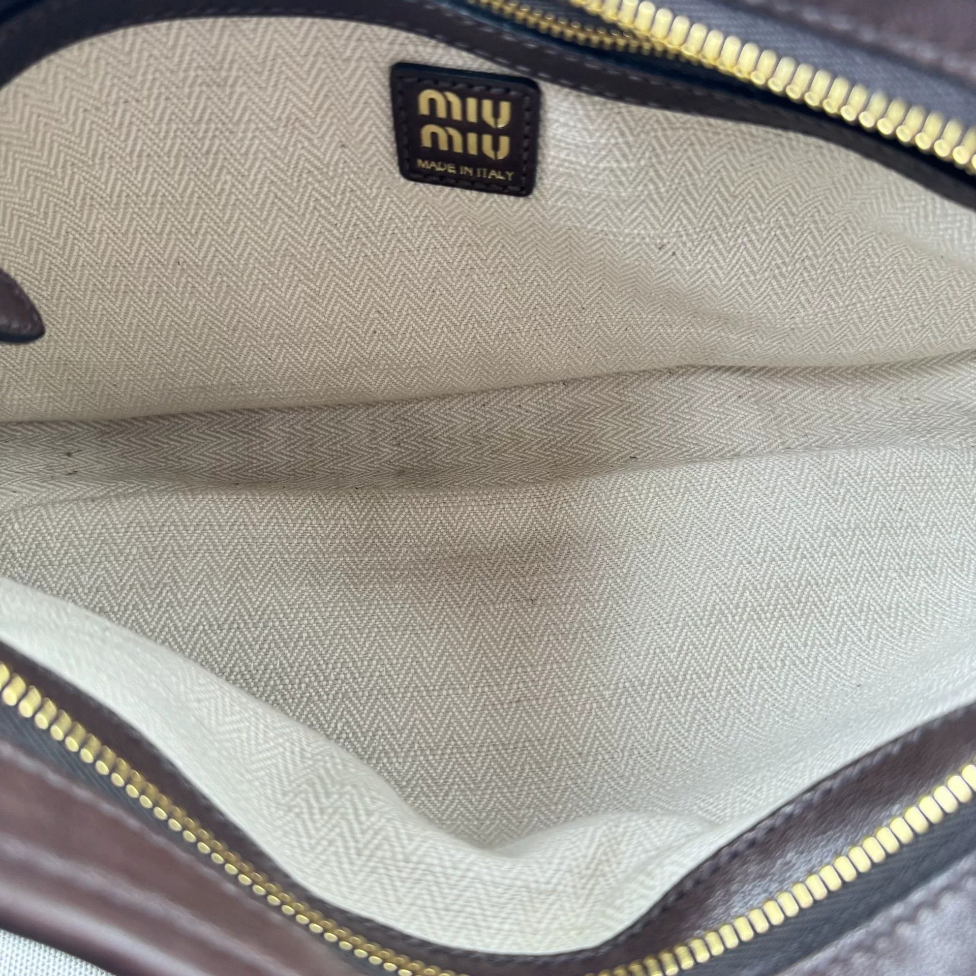 Miu Miu Pre-loved Bag Very good condition Size ONE SIZE - 6 Thumbnail