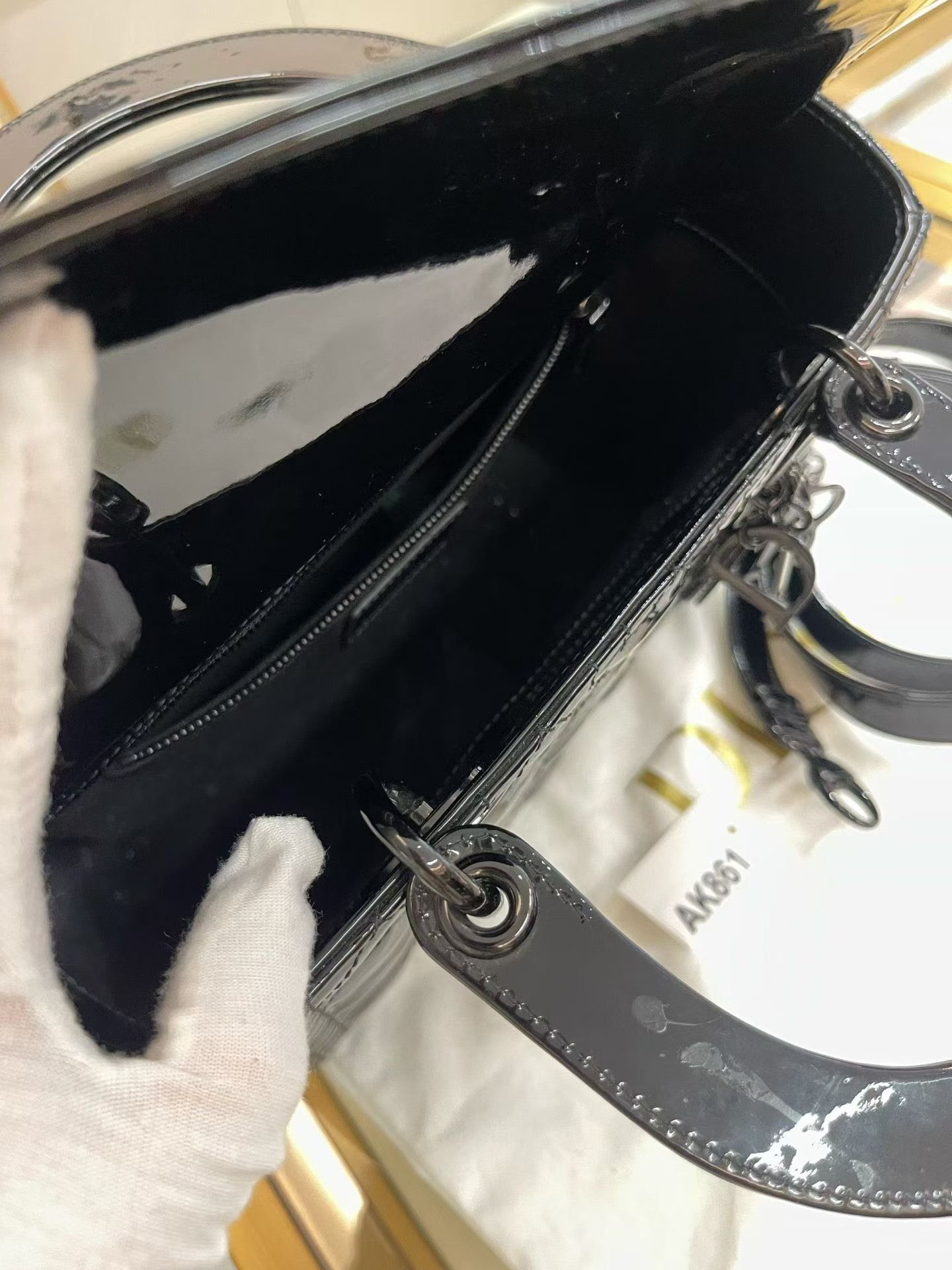 Dior Pre-loved Bag Very good condition Size ONE SIZE - 9 Thumbnail