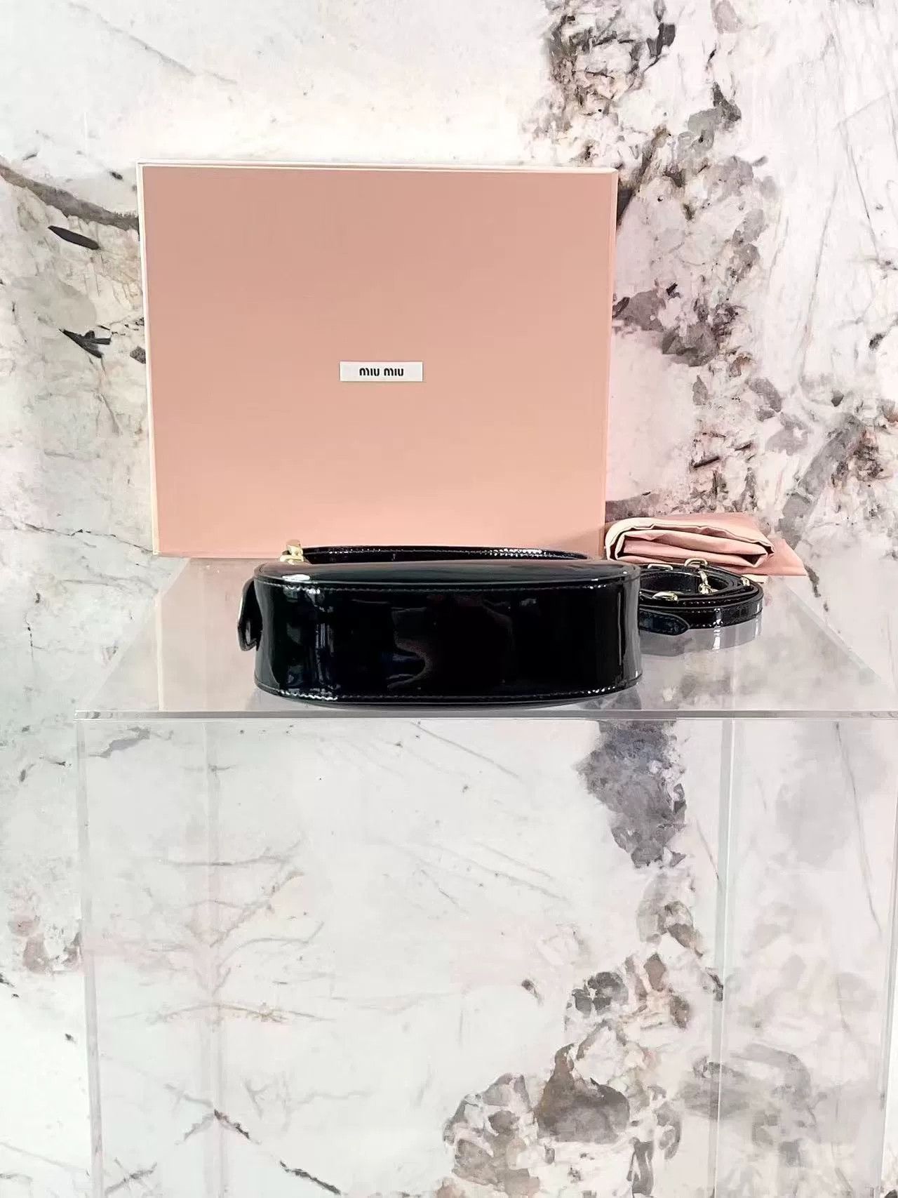 Miu Miu Pre-loved Bag Very good condition Size ONE SIZE - 4 Thumbnail