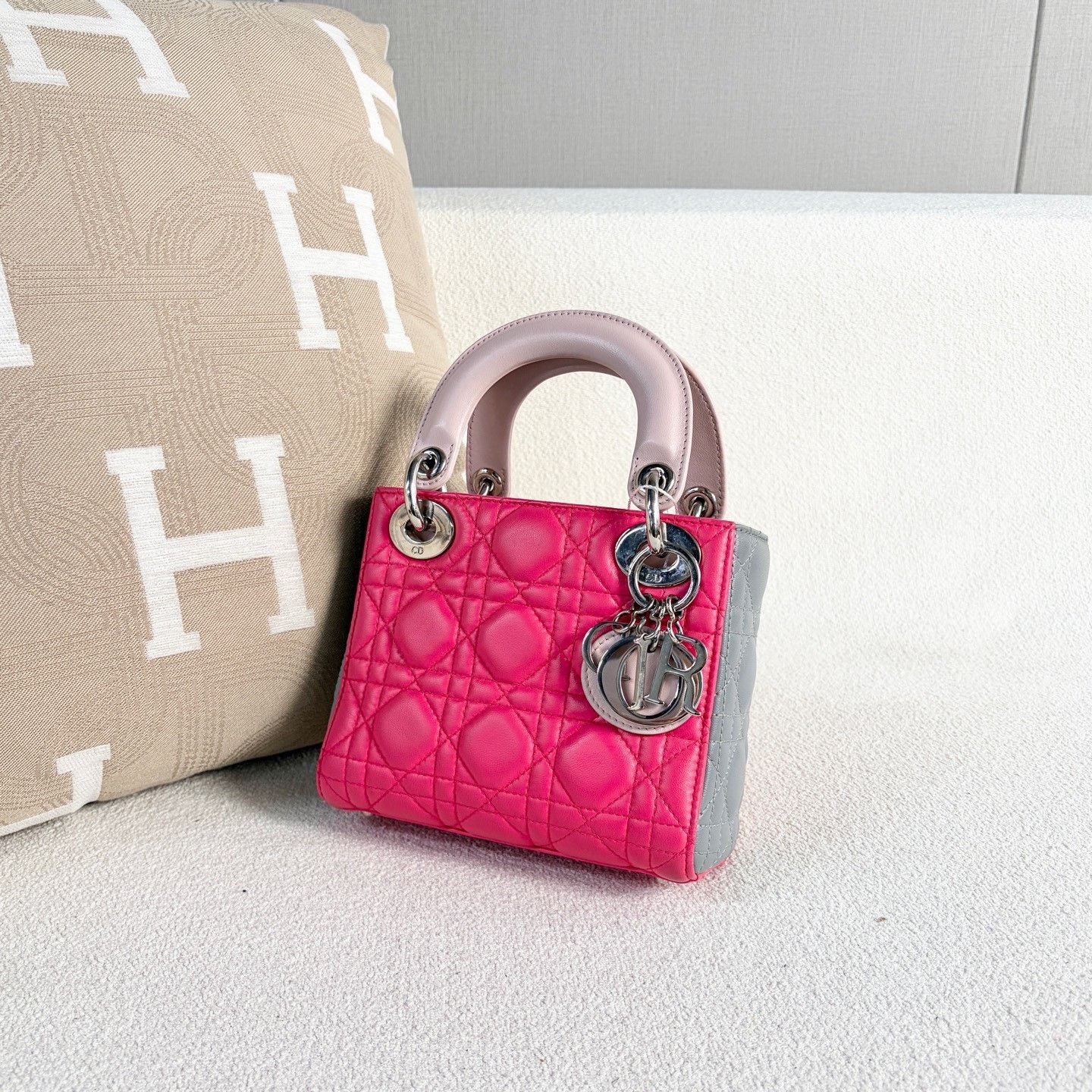 Dior Pre-loved Bag Very good condition Size ONE SIZE - 4 Thumbnail