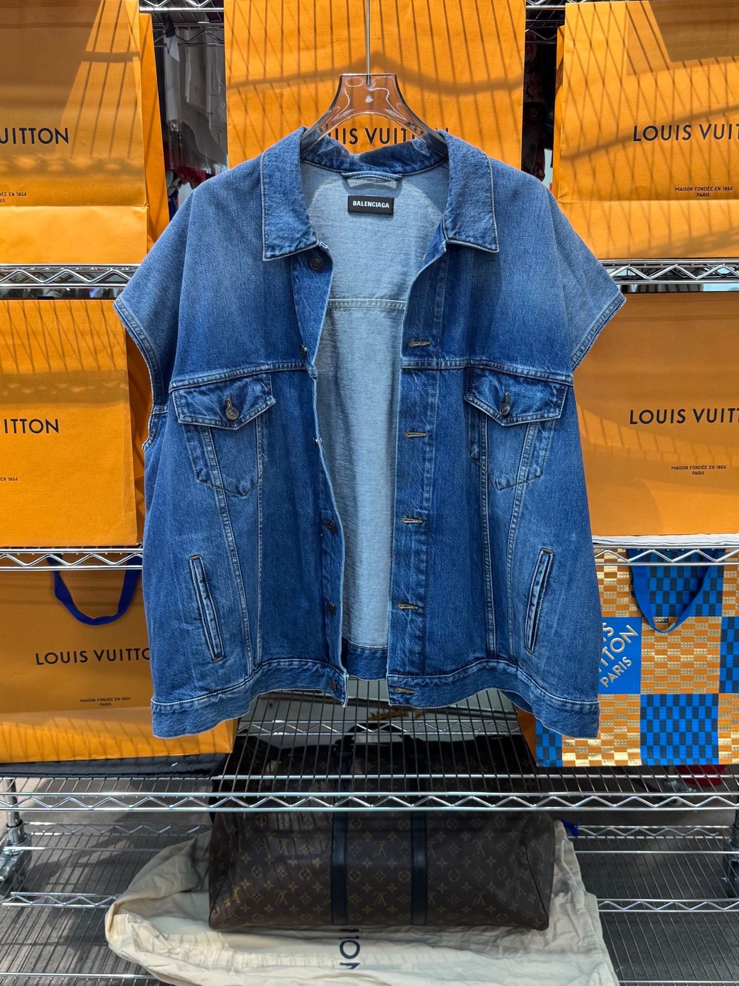 Balenciaga Balenciaga Denim Light Jacket 46 Men Size US L / EU 52-54 / 3 - 3 Thumbnail