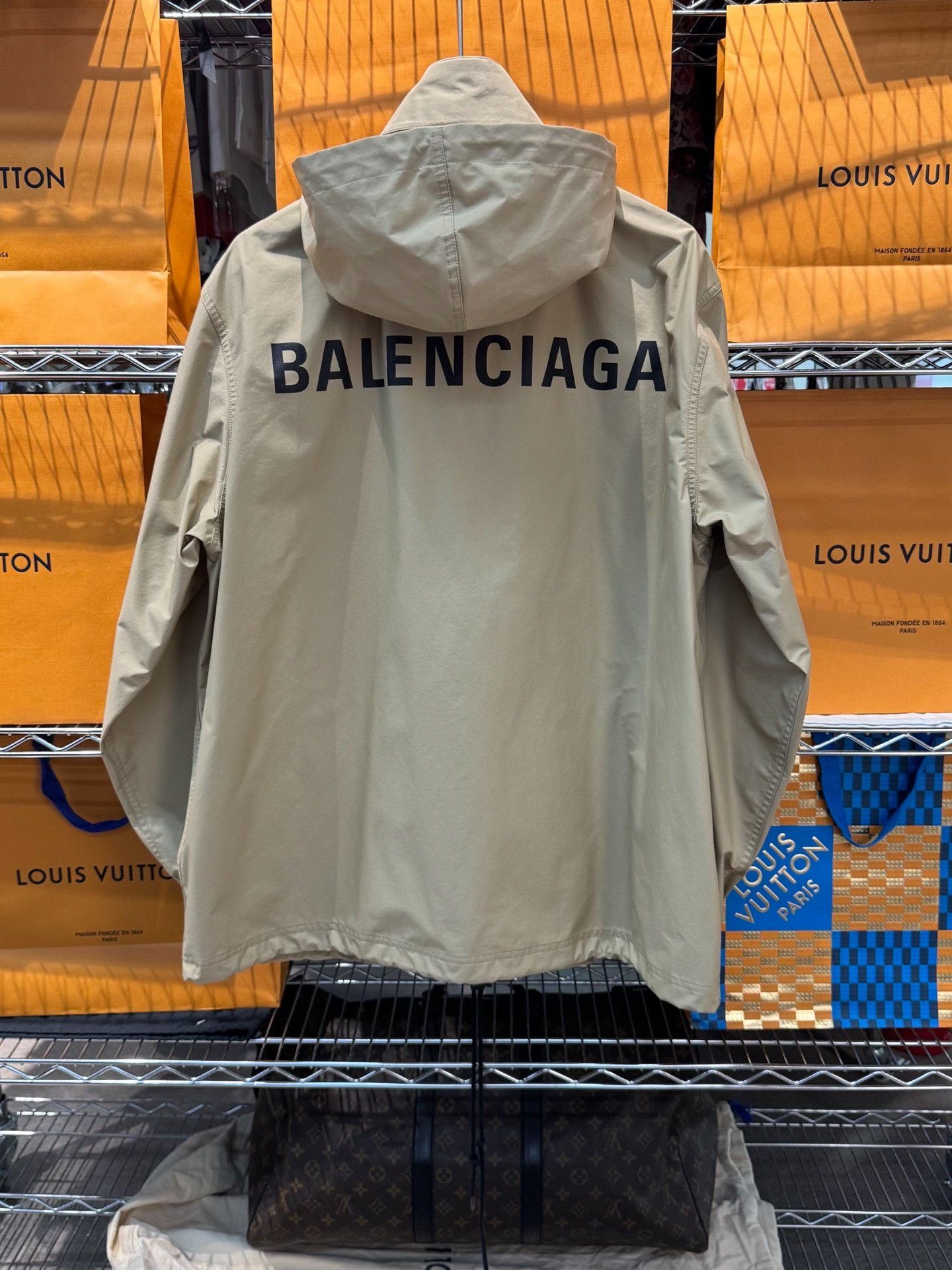 Balenciaga Balenciaga Beige Coat 36 Women Size S / US 4 / IT 40 - 3 Thumbnail