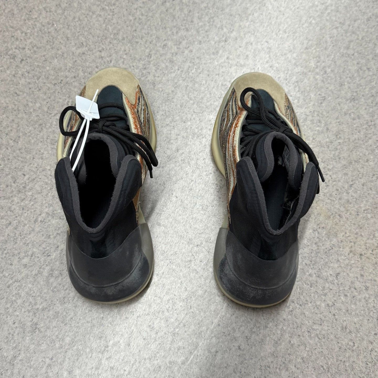Yeezy Yeezy Orange Lowtop Sneakers 42 Men Size US 9 / EU 42 - 8 Thumbnail
