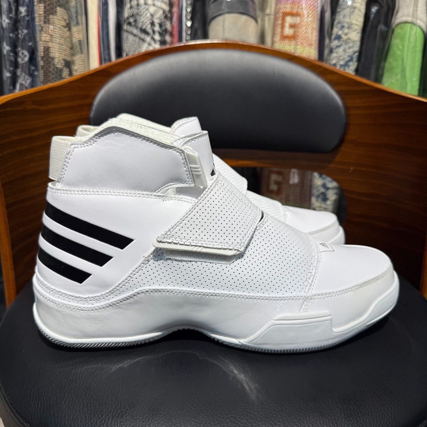 Adidas Adidas Basketball White Lowtop Sneakers 42 Men Size US 9 / EU 42 - 4 Thumbnail