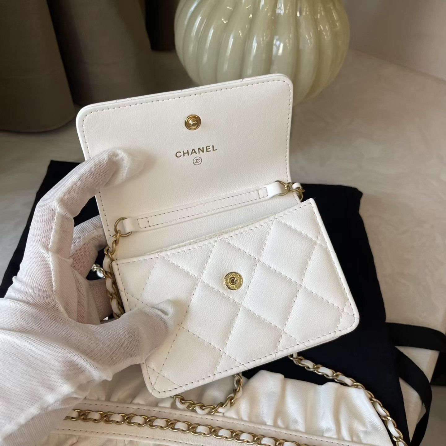 Chanel Pre-loved Bag Very good condition Size ONE SIZE - 7 Thumbnail