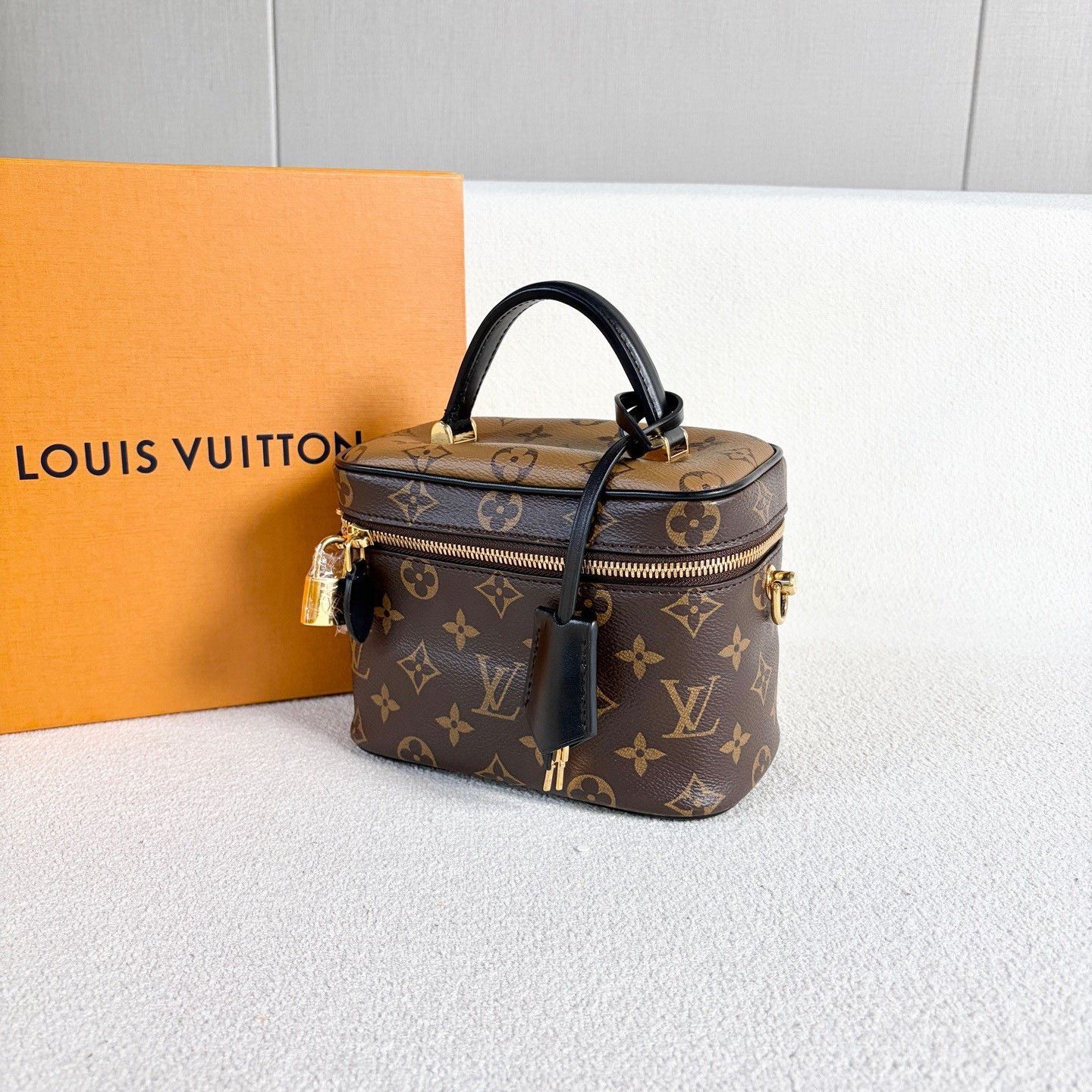 Louis Vuitton Pre-loved Bag Very good condition Size ONE SIZE - 4 Thumbnail