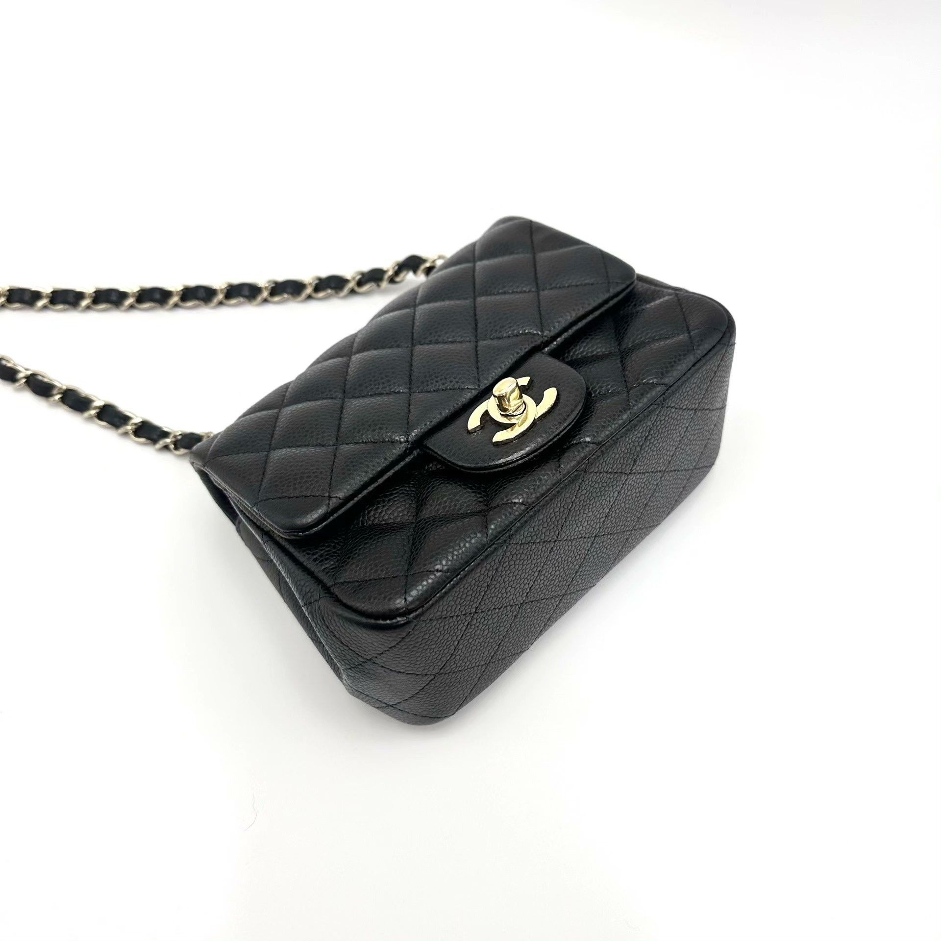 Chanel Pre-loved Bag Very good condition Size ONE SIZE - 3 Thumbnail