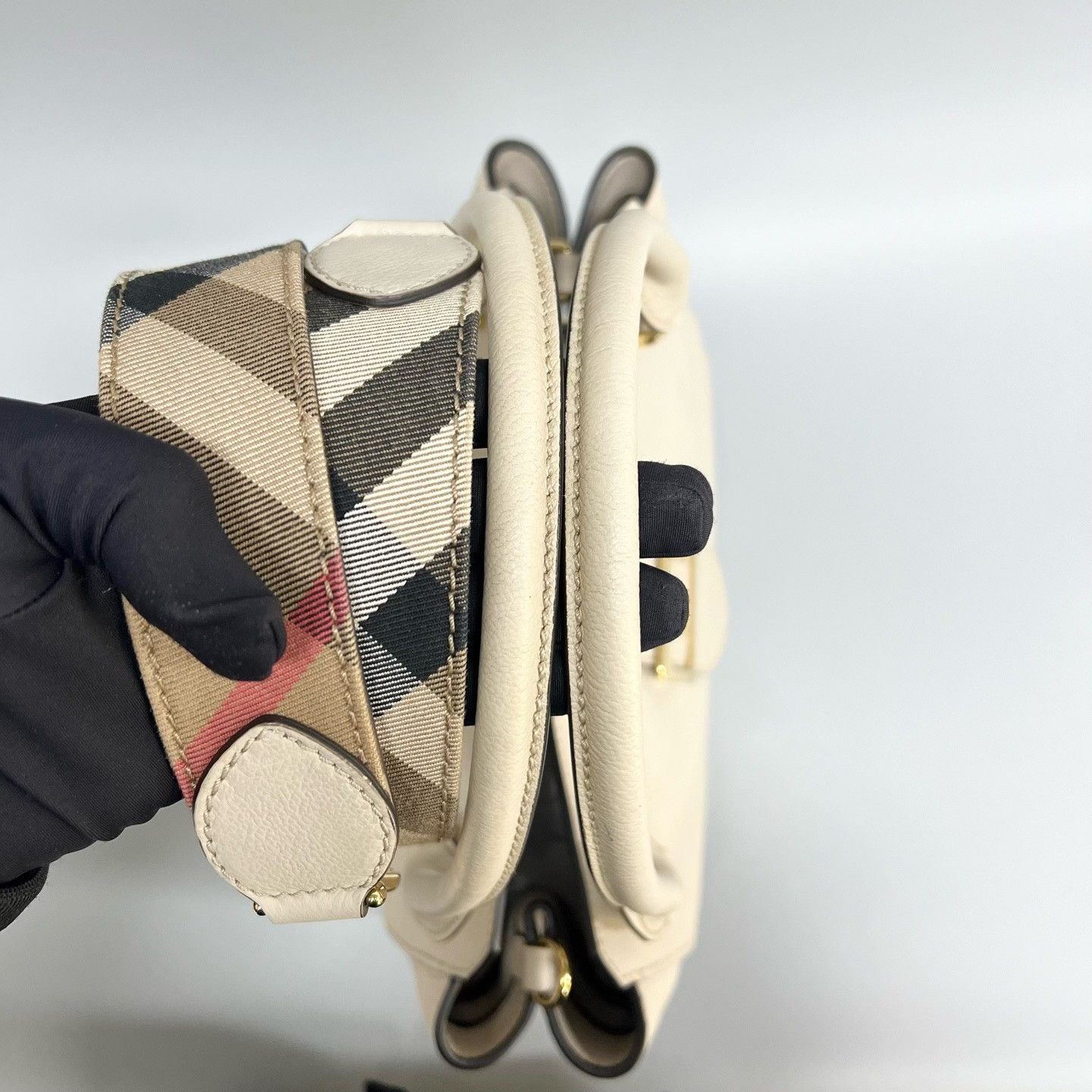 Burberry Pre-loved Bag Very good condition Size ONE SIZE - 8 Thumbnail
