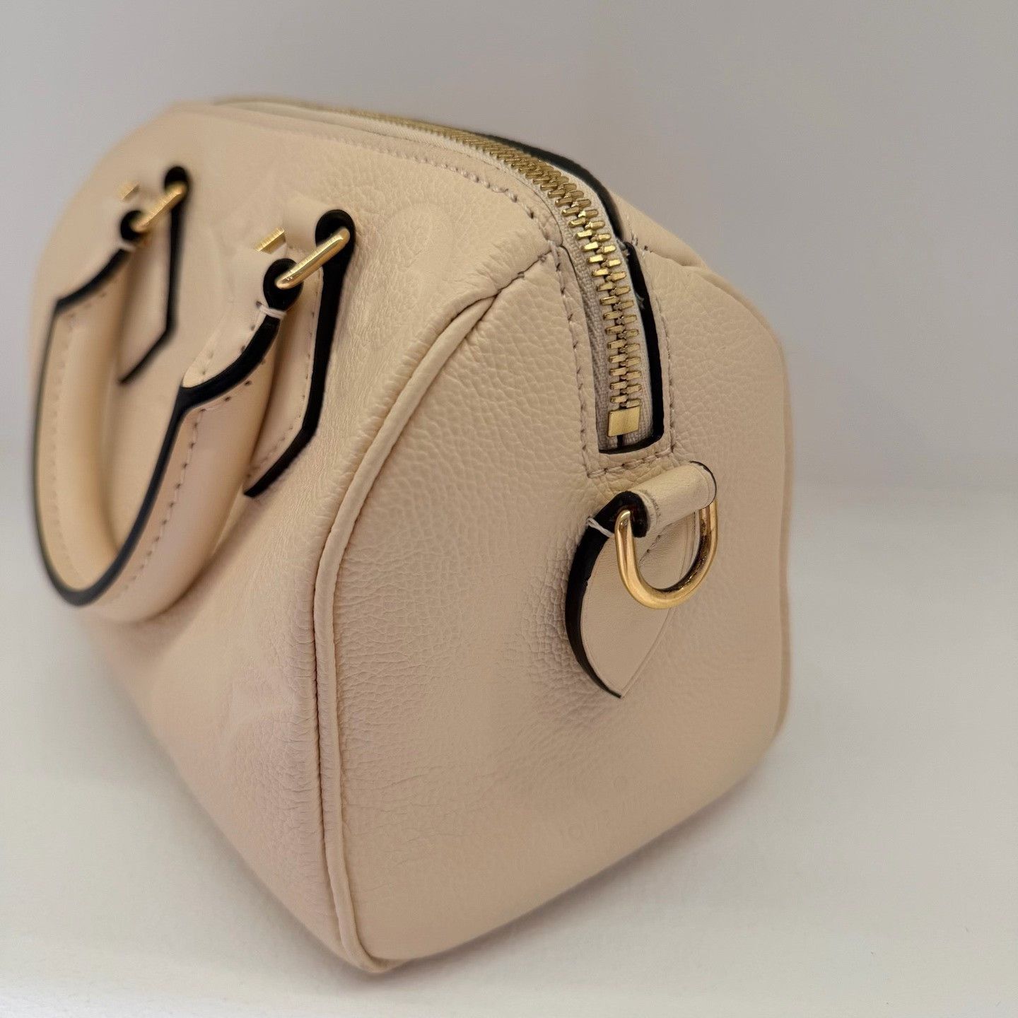 Louis Vuitton Pre-loved Bag Very good condition Size ONE SIZE - 5 Thumbnail