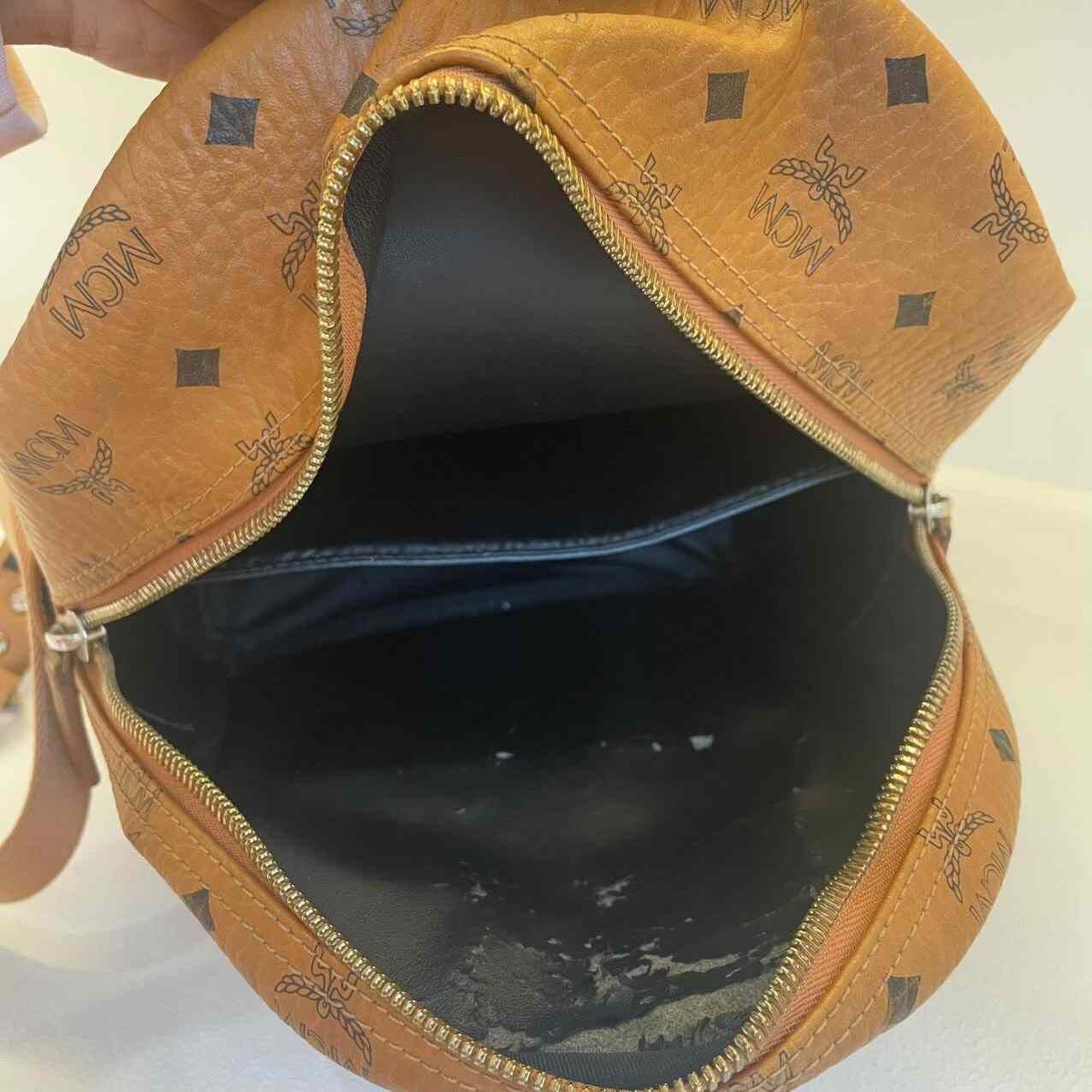 MCM Pre-loved Bag Very good condition Size ONE SIZE - 6 Thumbnail