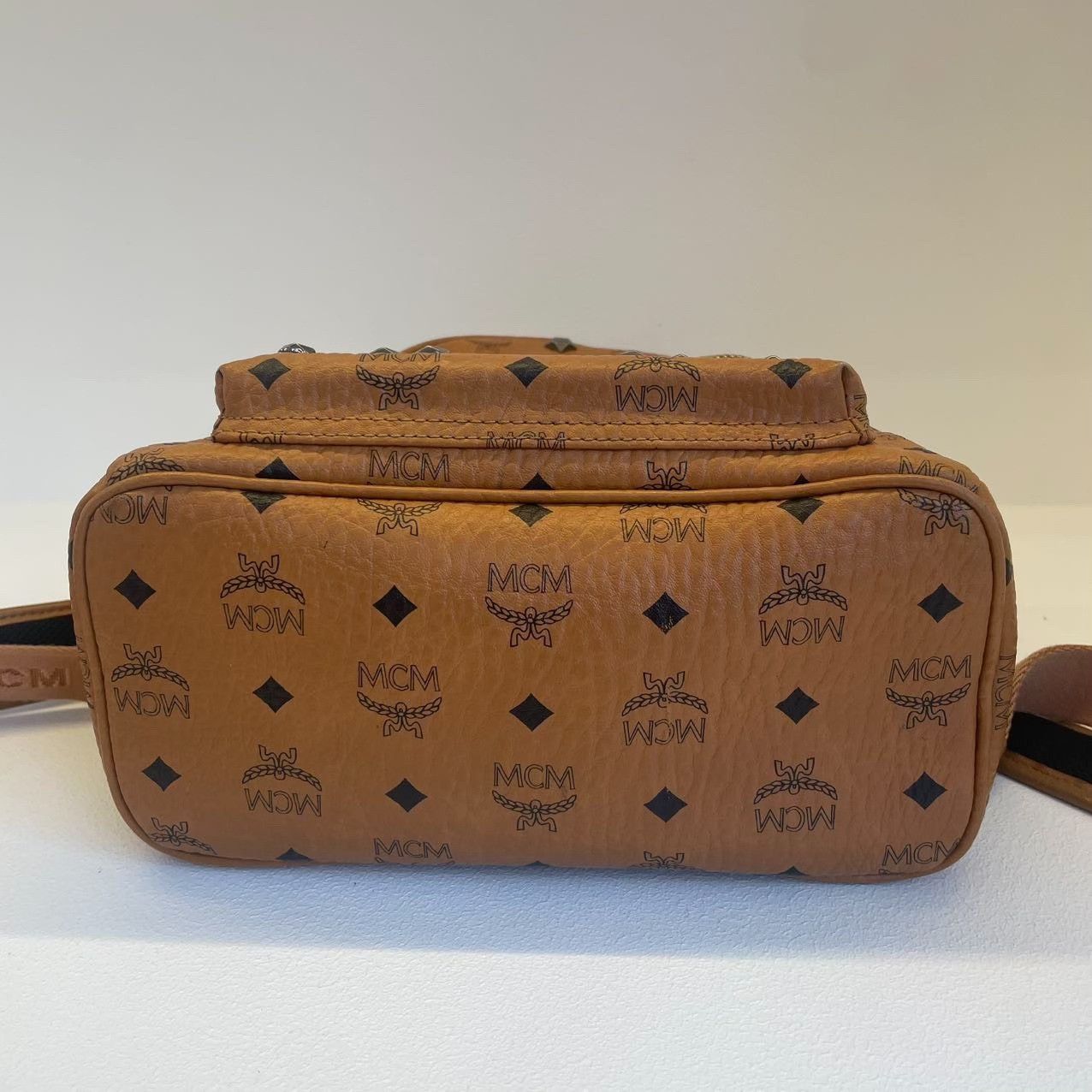 MCM Pre-loved Bag Very good condition Size ONE SIZE - 5 Thumbnail