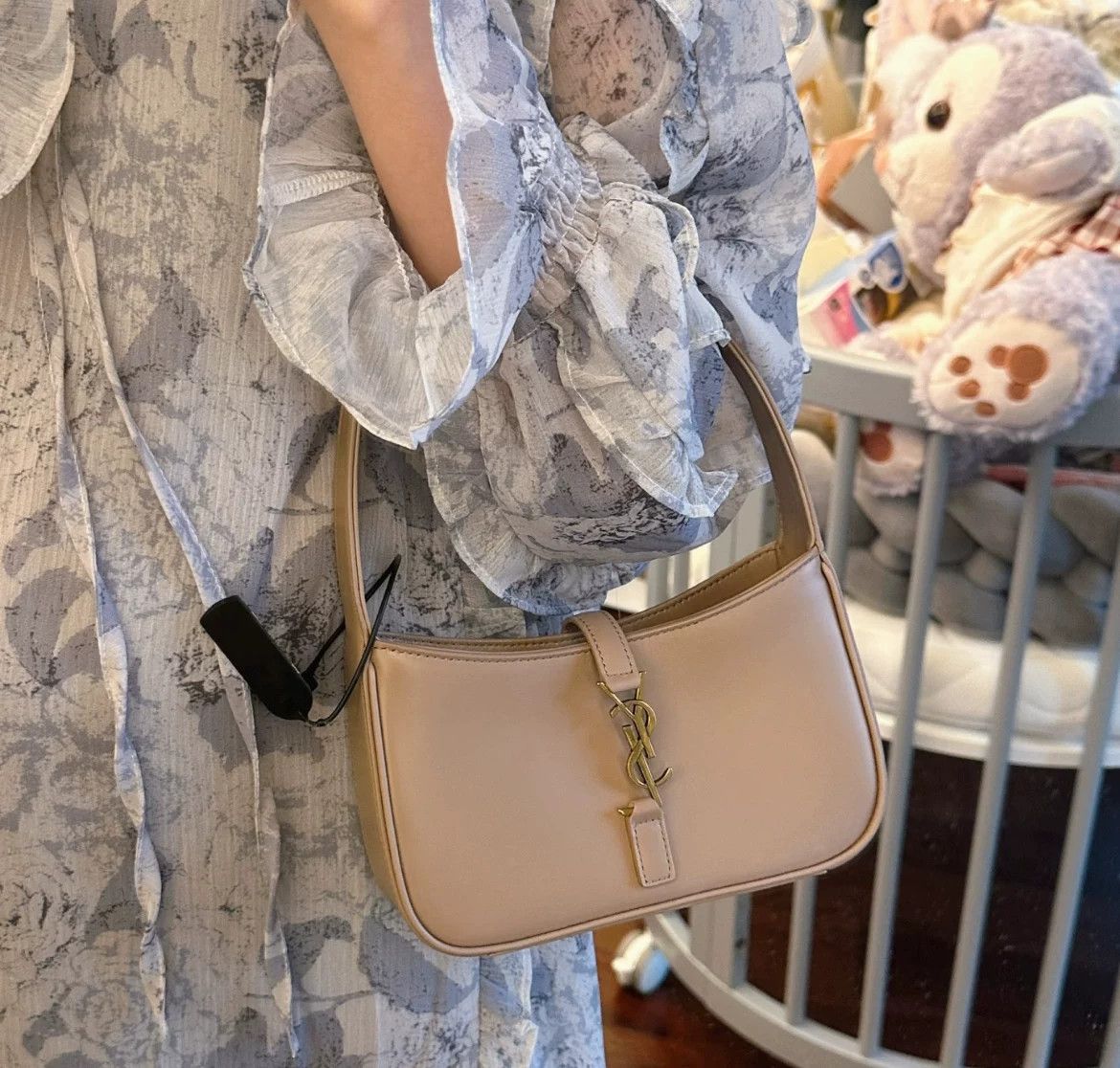 Saint Laurent Paris Pre-loved Bag Very good condition Size ONE SIZE - 6 Thumbnail