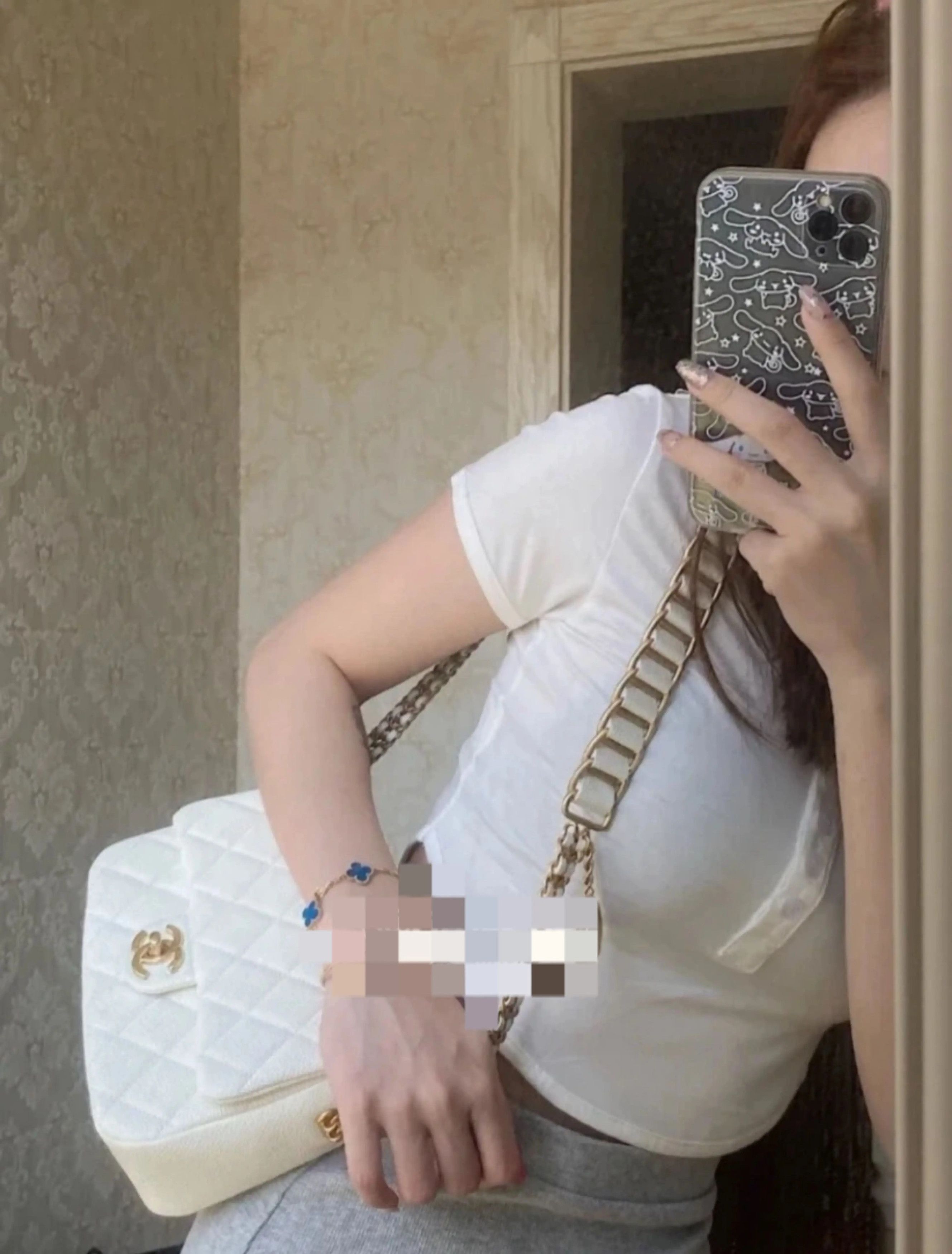 Chanel Pre-loved Bag Very good condition Size ONE SIZE - 4 Thumbnail