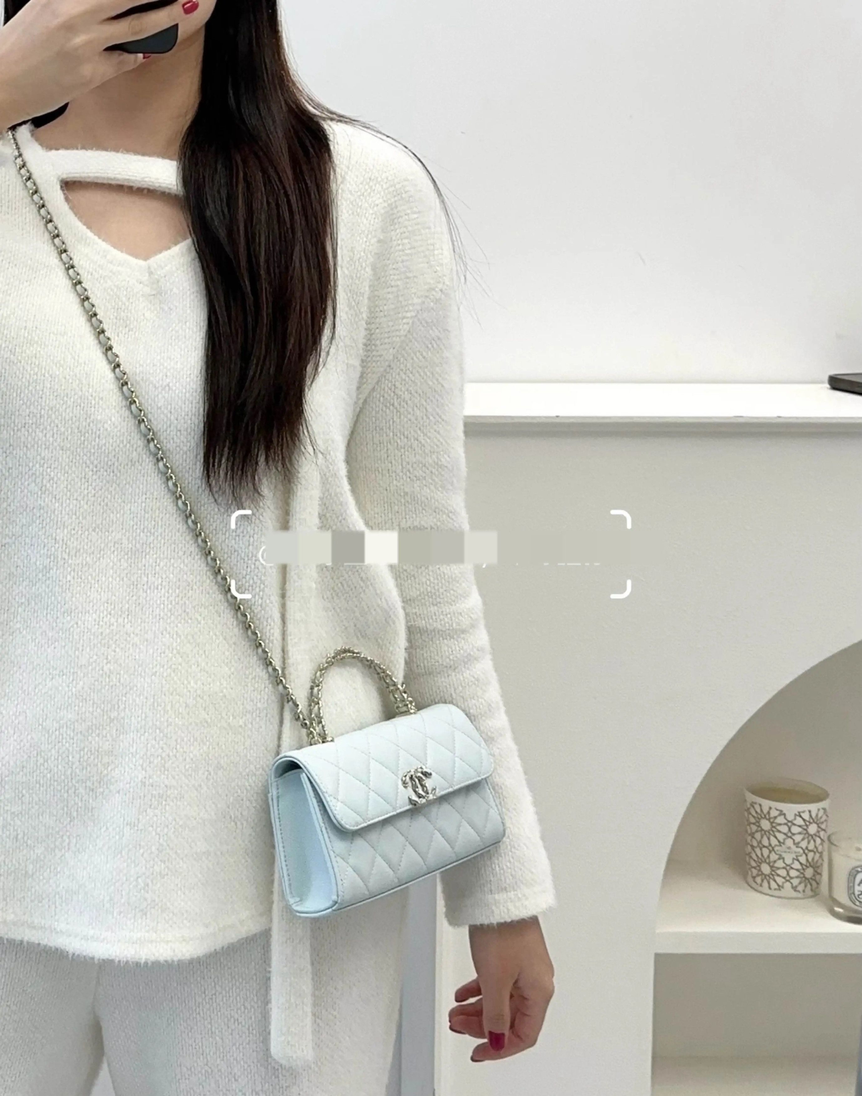 Chanel Pre-loved Bag Very good condition Size ONE SIZE - 4 Thumbnail