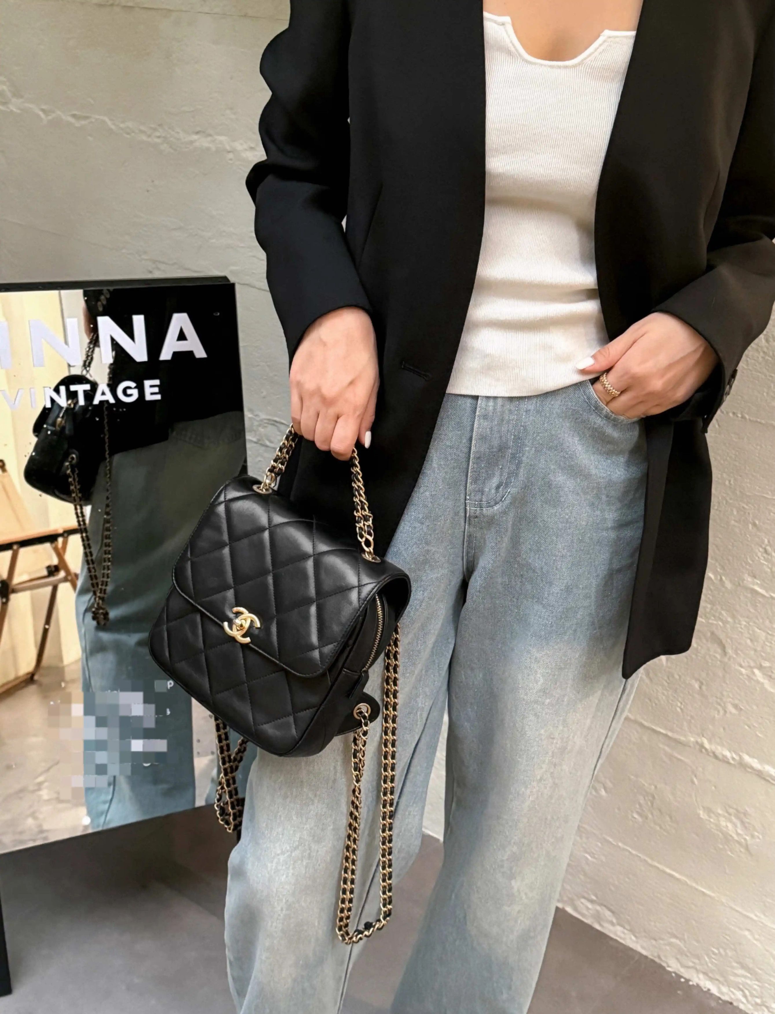 Chanel Pre-loved Bag Very good condition Size ONE SIZE - 5 Thumbnail